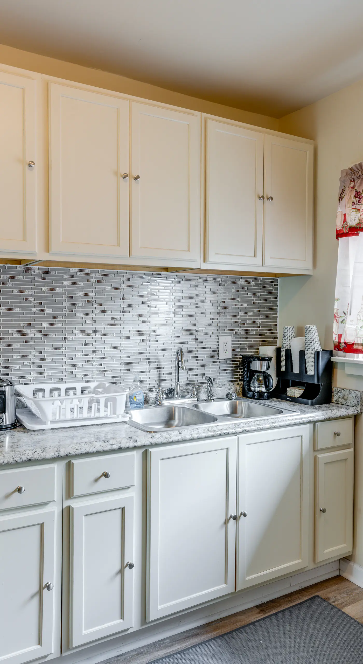Motown Area Pet-Friendly Detroit Getaway