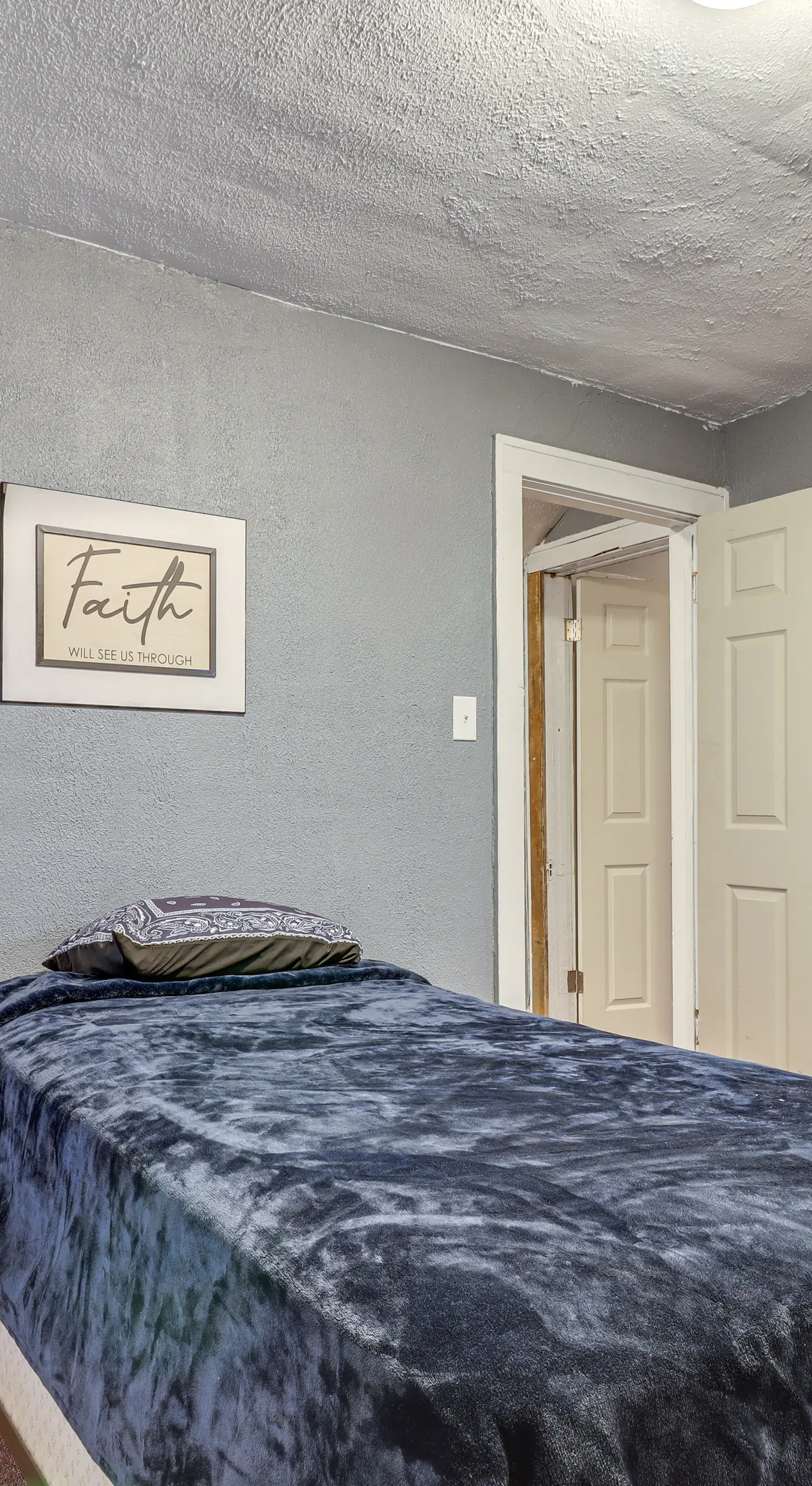 Easy Dtwn Detroit Access: Pet-Friendly Family Home