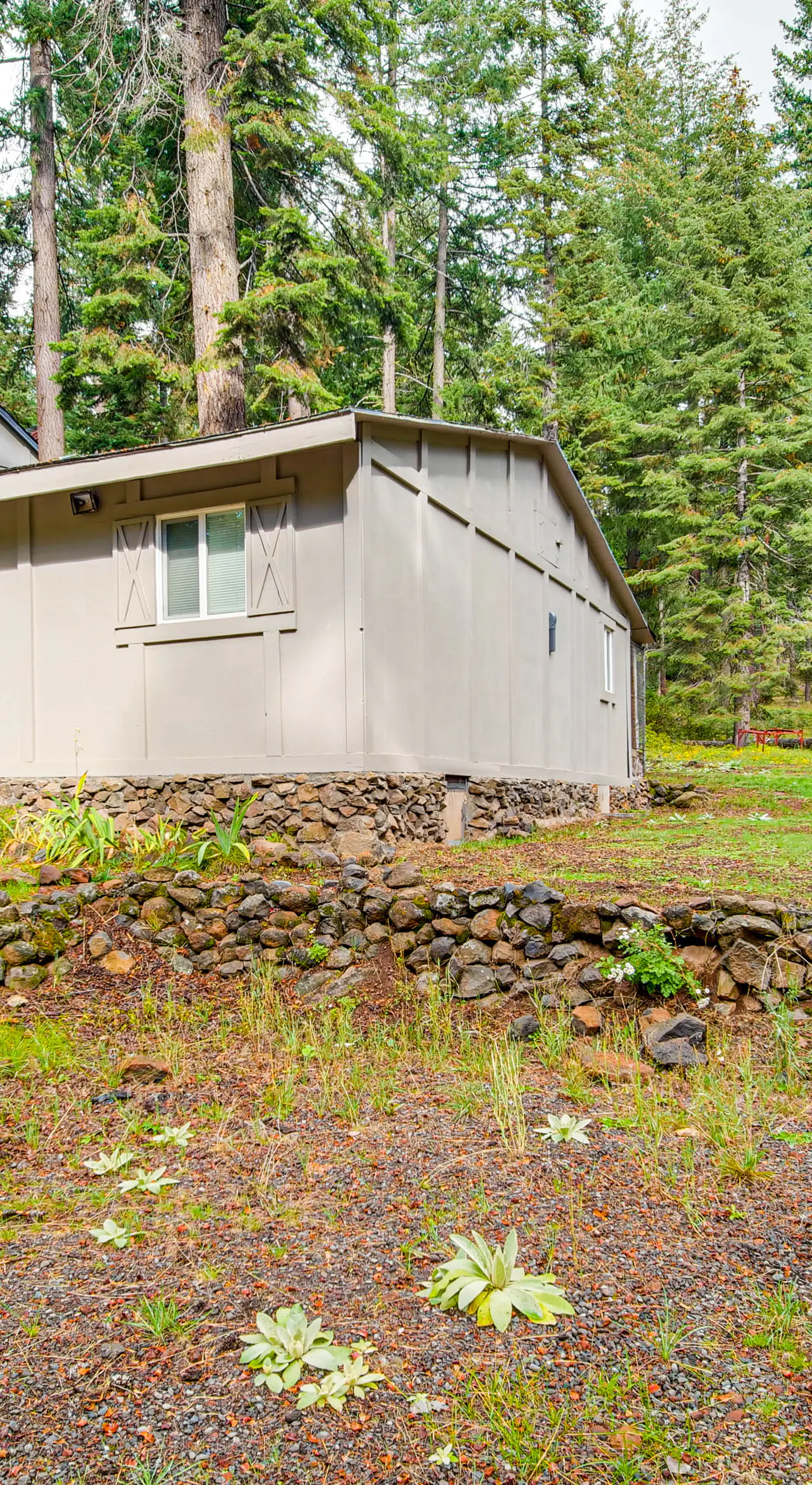 Forest Cabin by Crater Lake & Klamath Falls
