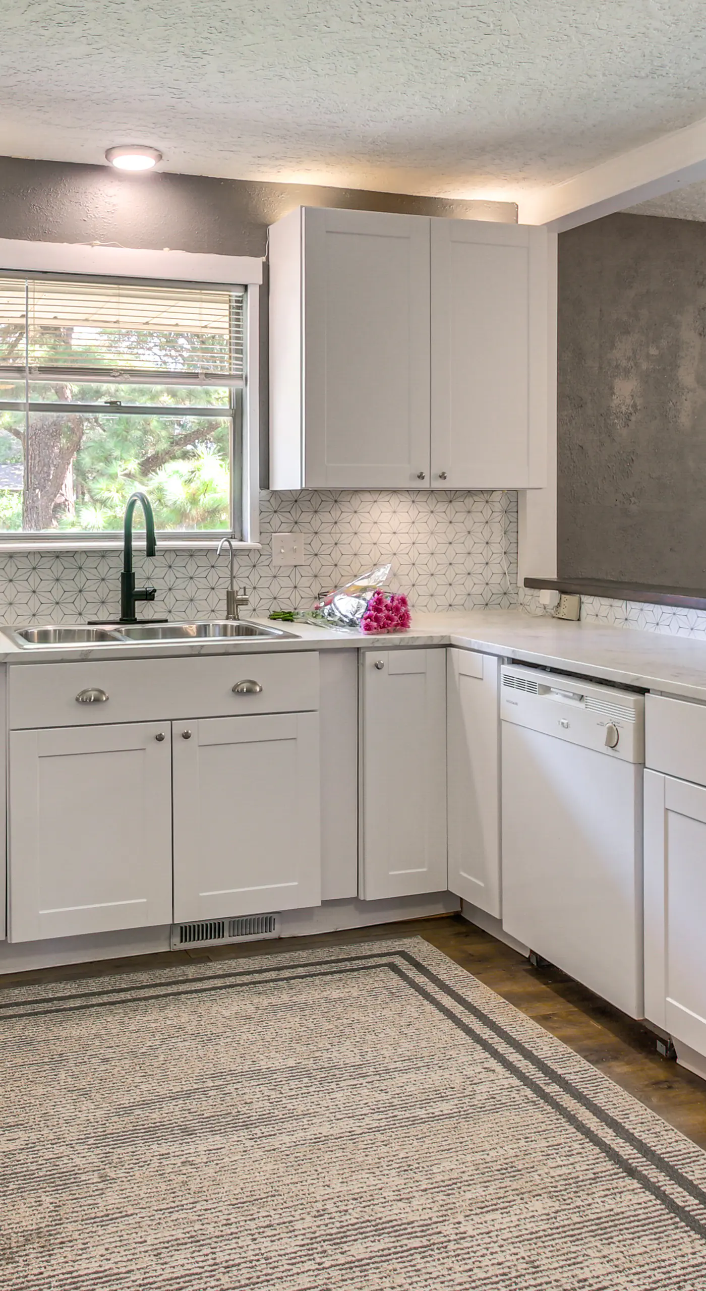 3 Mi to OU Campus: Norman Home w/ Sleek Interior!