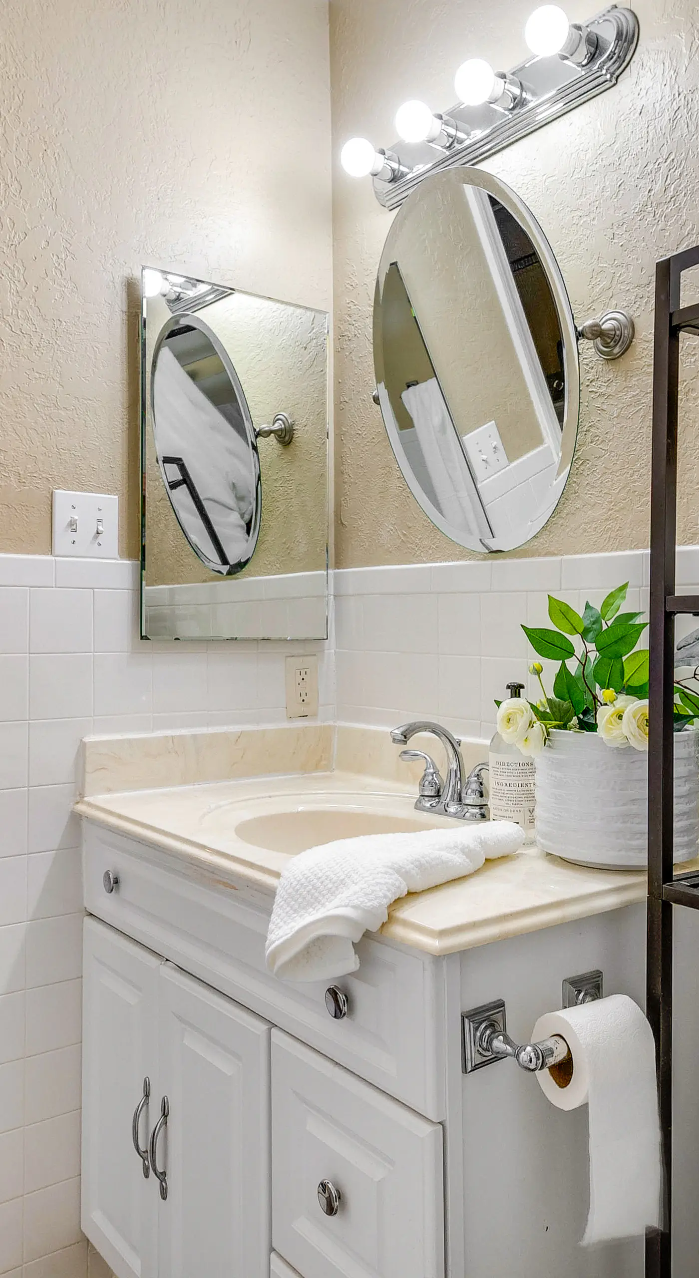 College Station Gem w/ Pool Access Near University