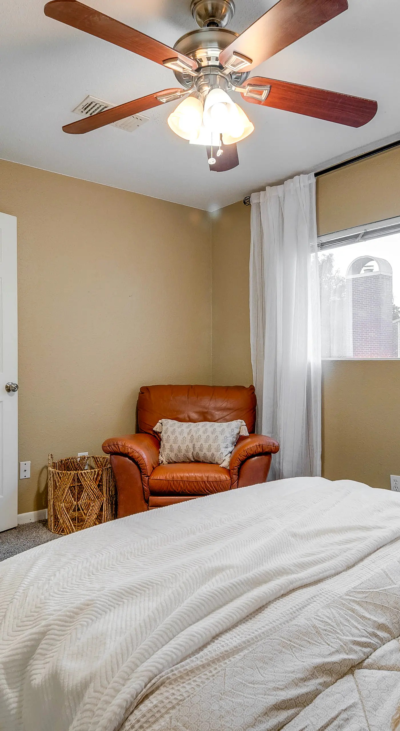 College Station Gem w/ Pool Access Near University