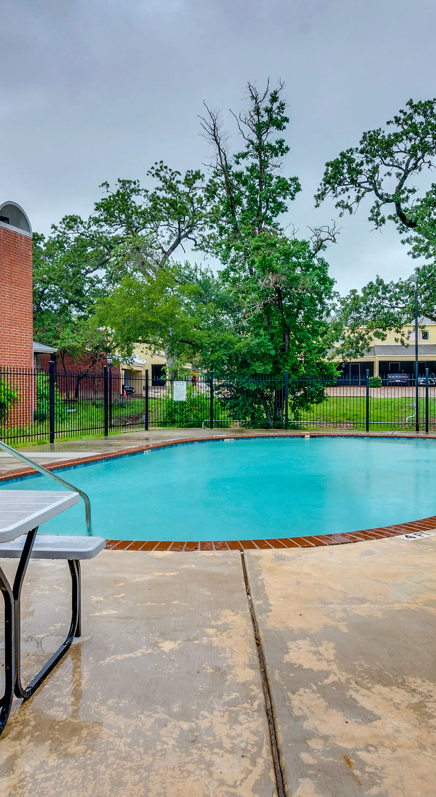 College Station Gem w/ Pool Access Near University
