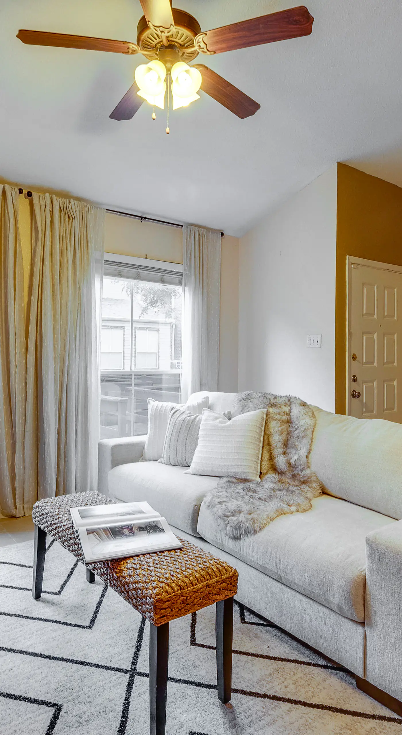College Station Gem w/ Pool Access Near University