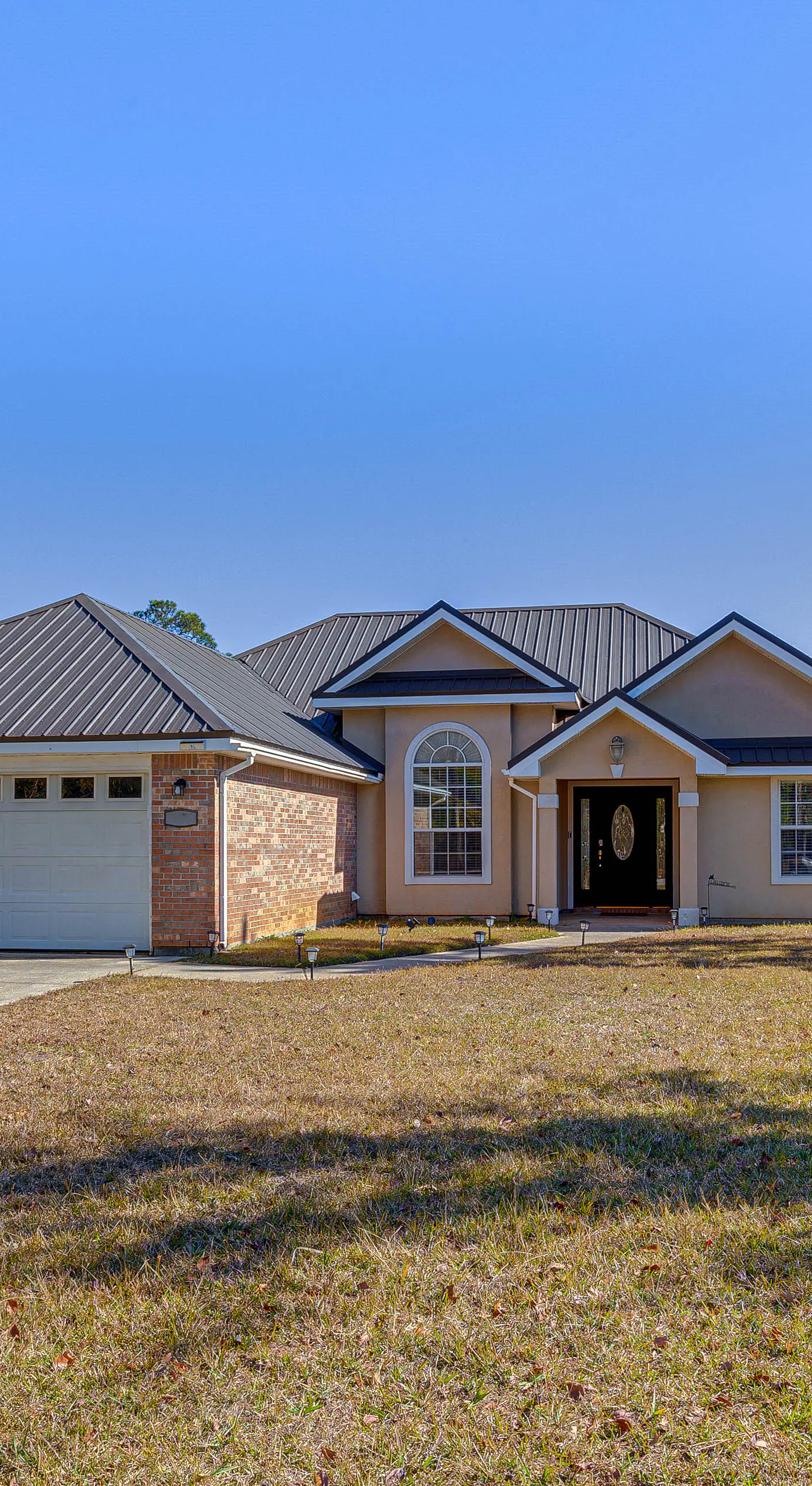 Hot Tub & Patio! Family Getaway in Ocean Springs
