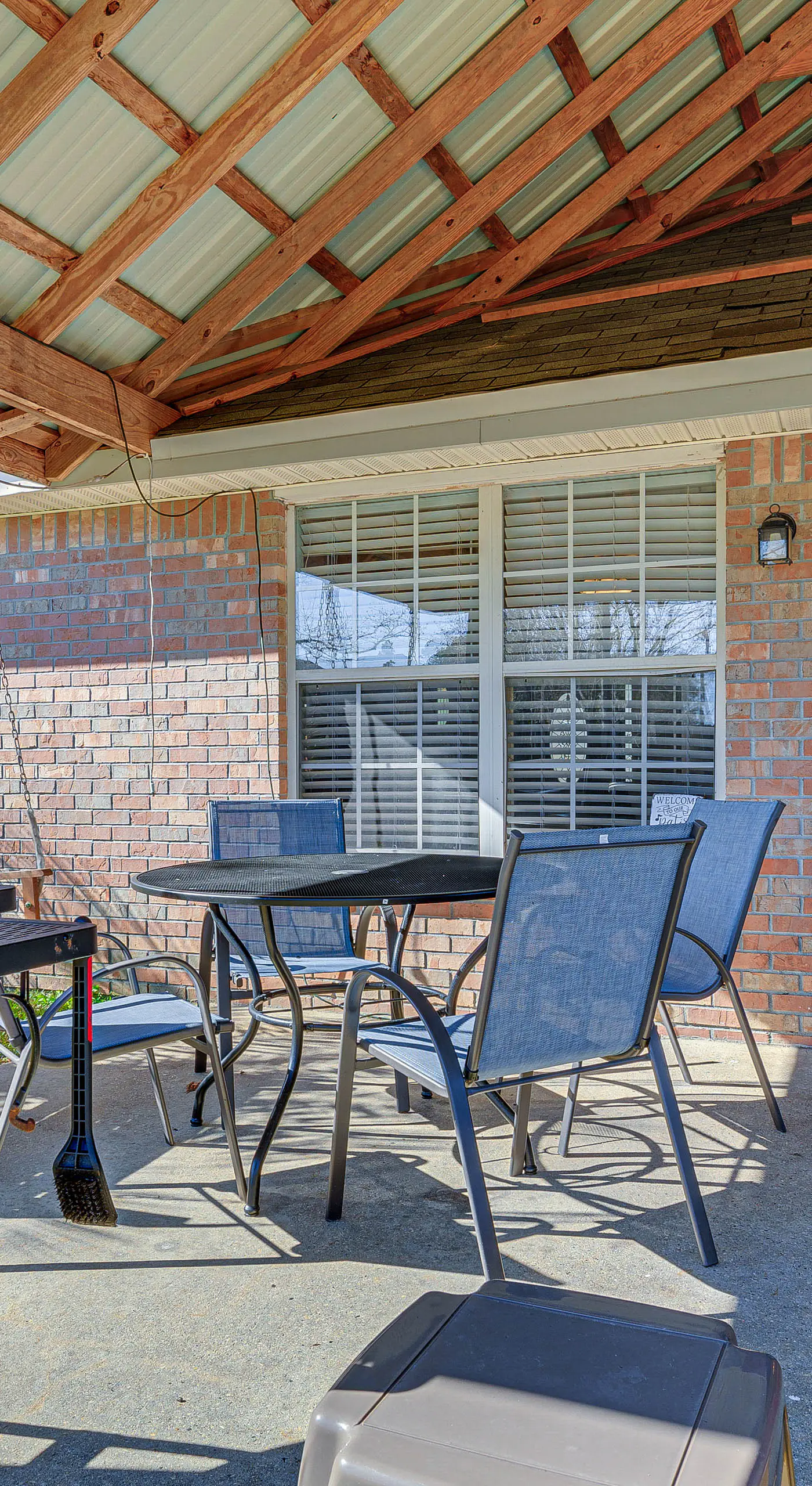 Hot Tub & Patio! Family Getaway in Ocean Springs
