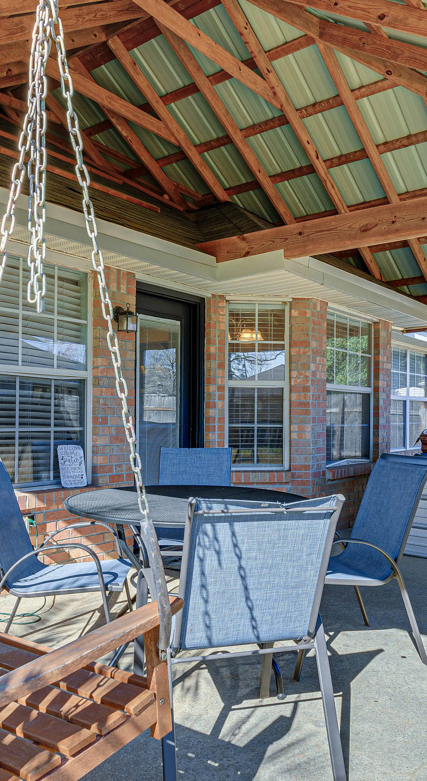 Hot Tub & Patio! Family Getaway in Ocean Springs