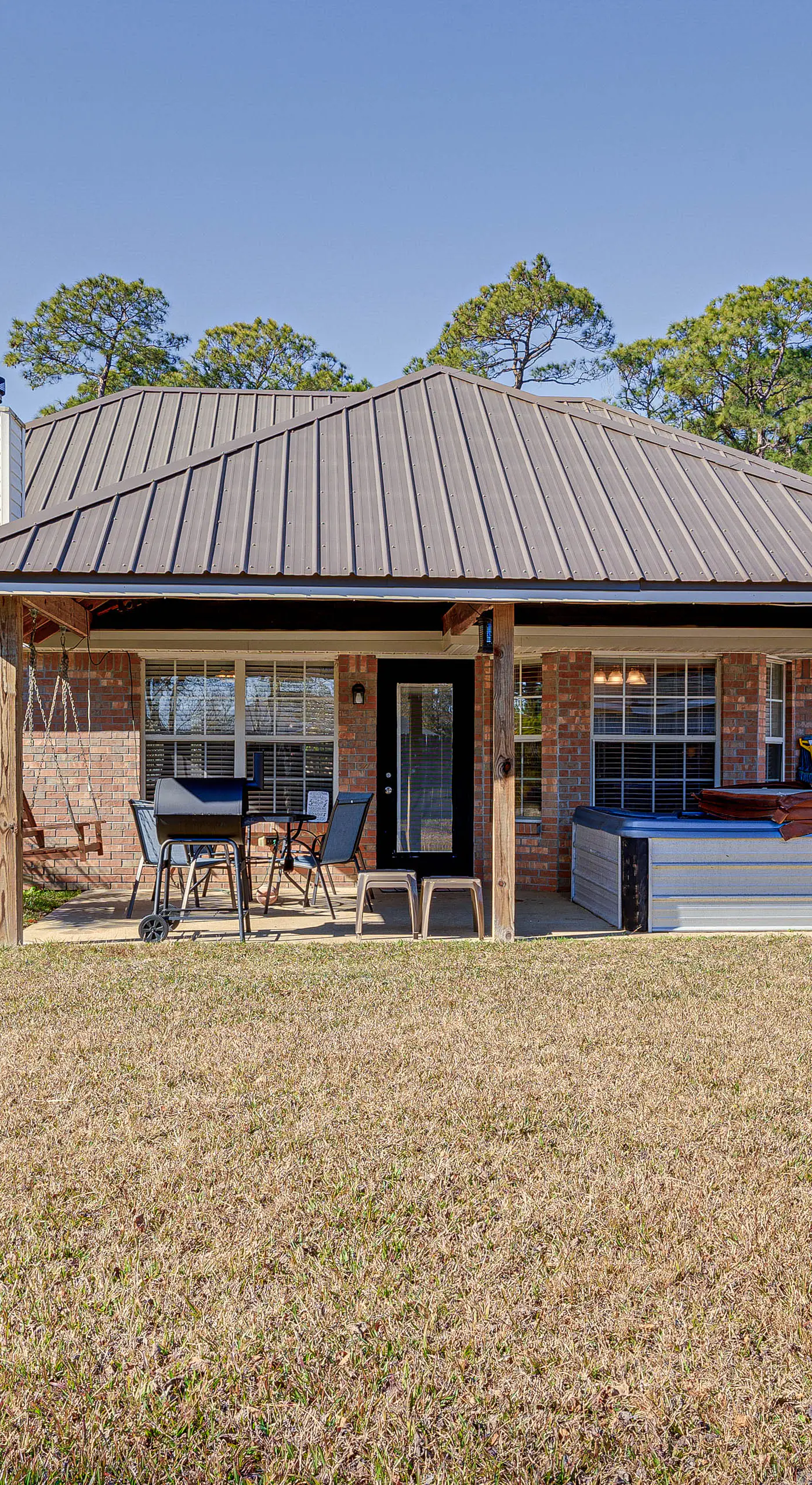 Hot Tub & Patio! Family Getaway in Ocean Springs