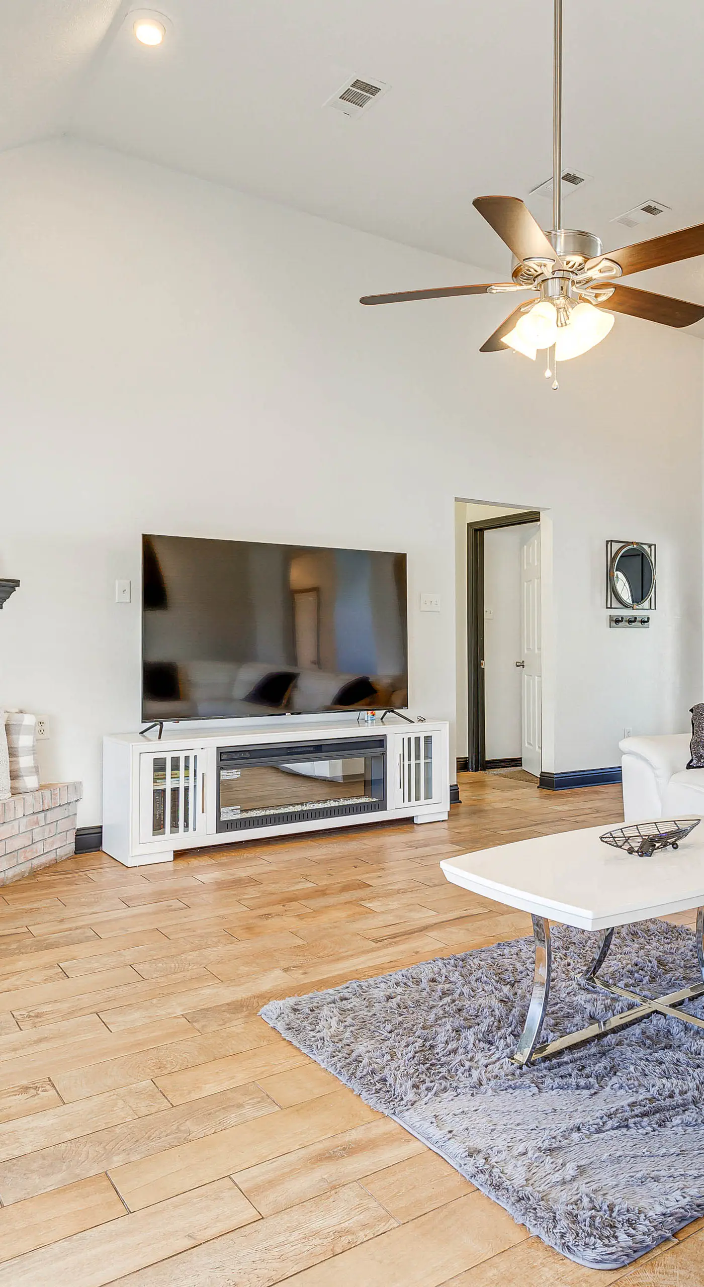 Hot Tub & Patio! Family Getaway in Ocean Springs
