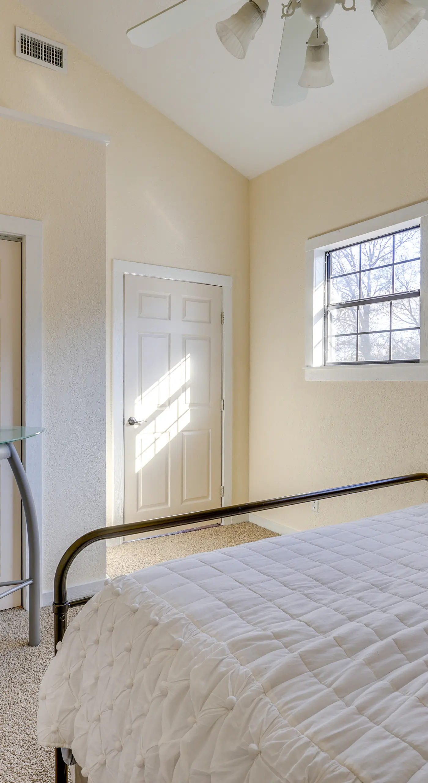Quiet & Convenient Unit, 7 Mi to Lake Ray Hubbard!
