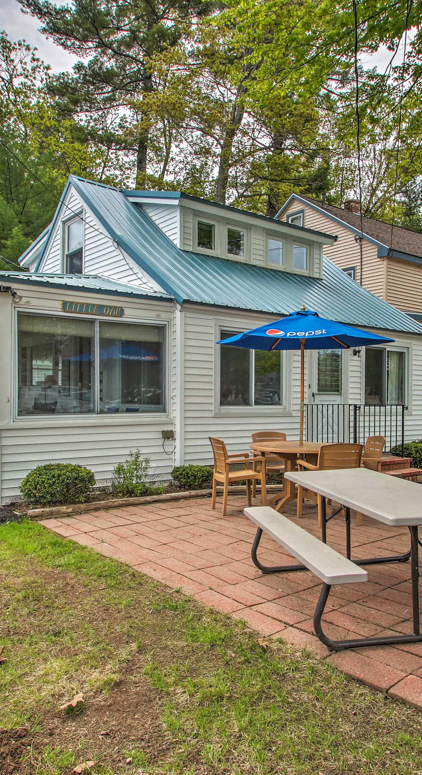 Sebago Lake Cottage w/ Patio + Beach Access!