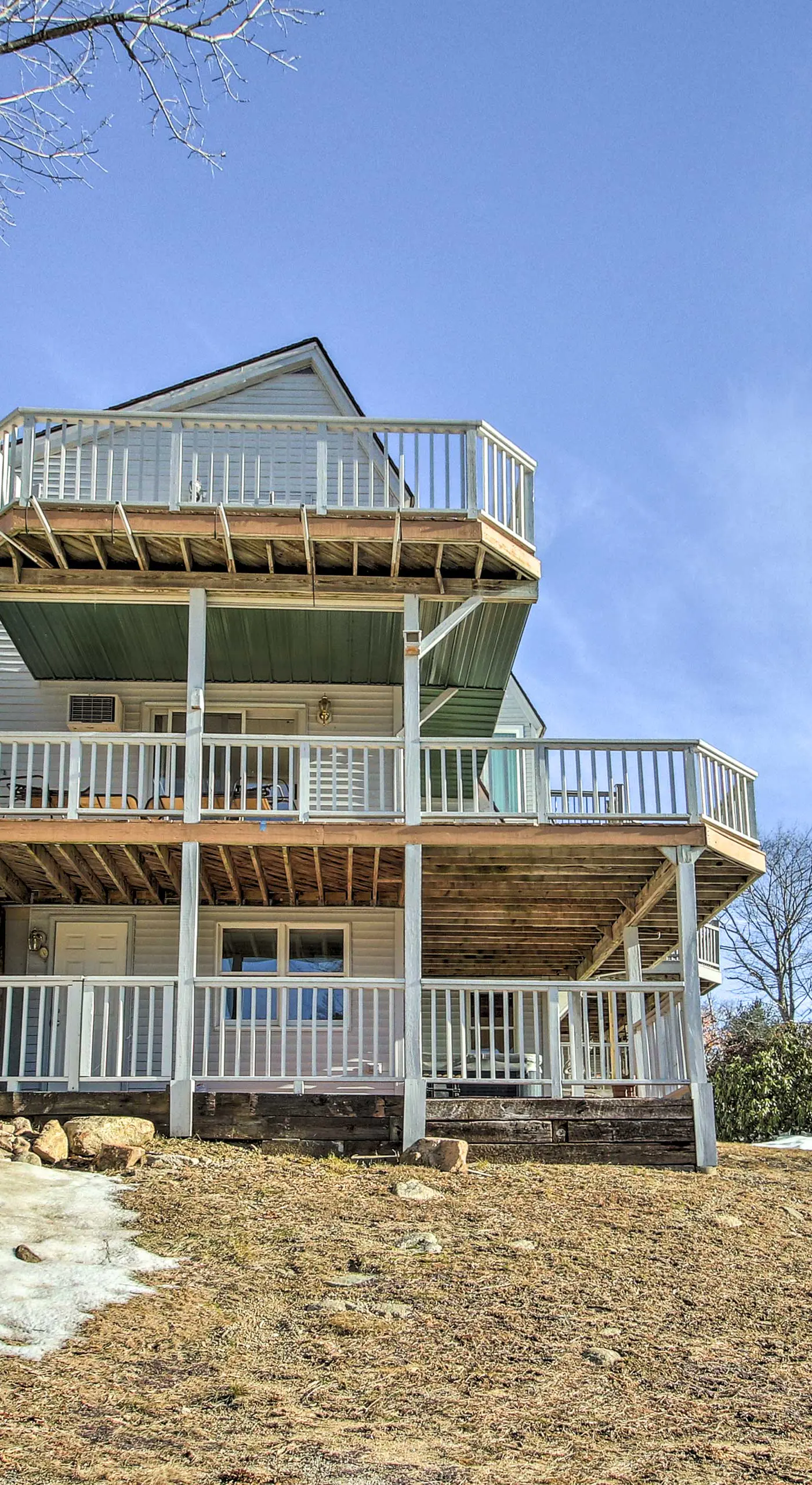 Hot Tub & Moat Mtn Views: North Conway Townhouse