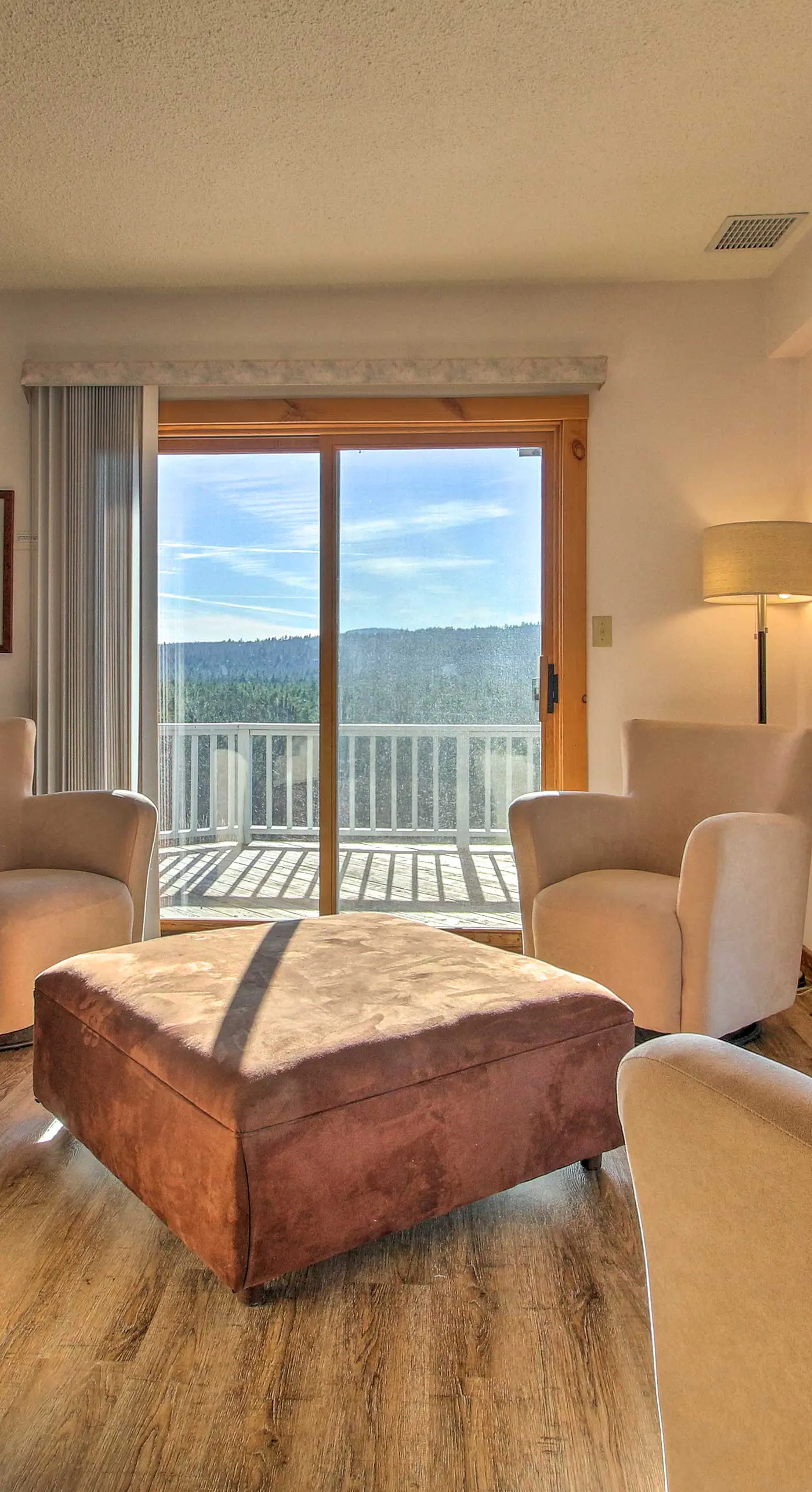 Hot Tub & Moat Mtn Views: North Conway Townhouse