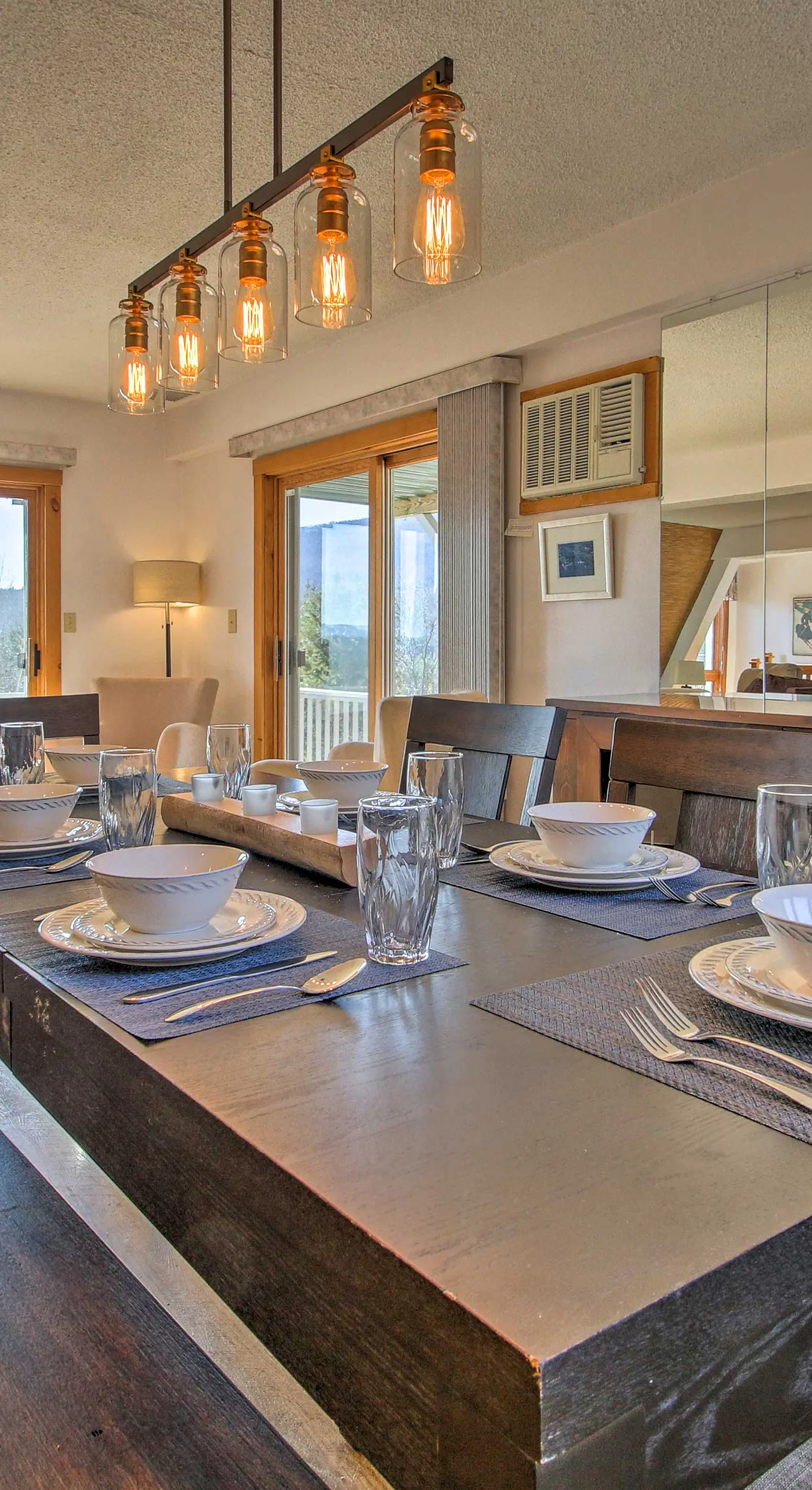 Hot Tub & Moat Mtn Views: North Conway Townhouse