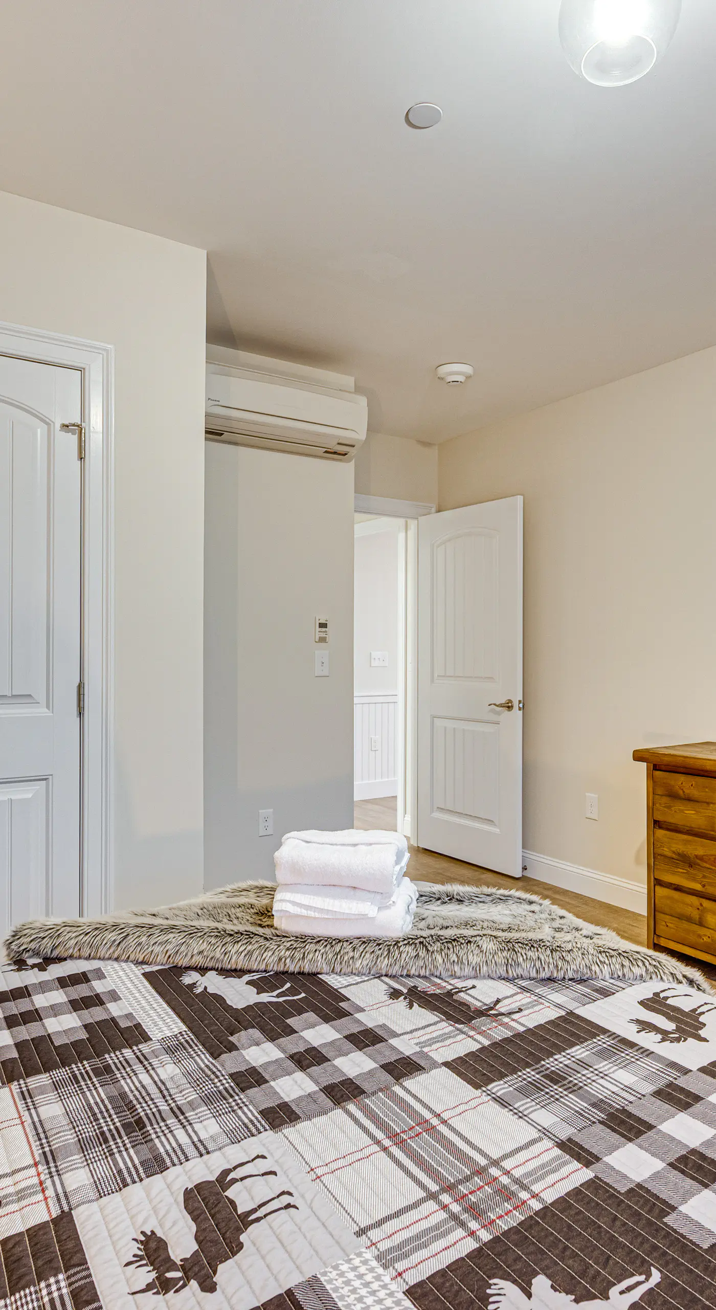 Ski-Out Family Condo at Cranmore Mountain