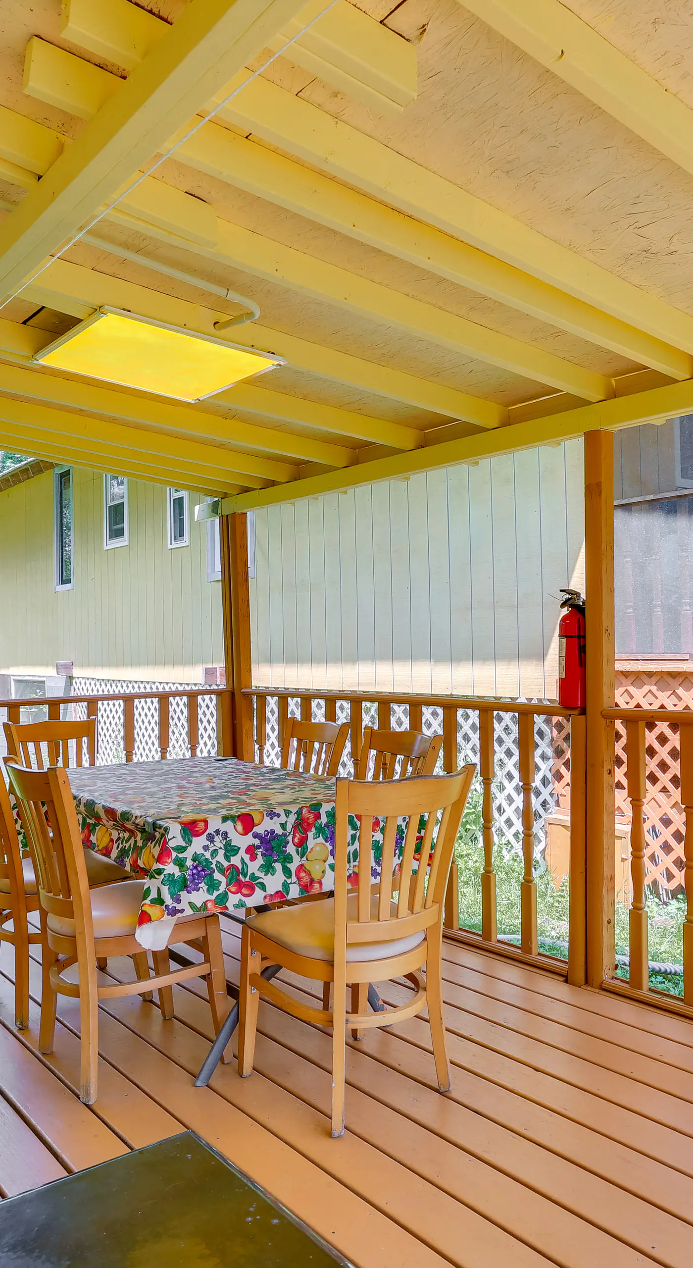 5 Mi to Swinging Bridge Reservoir: Cabin w/ Porch!