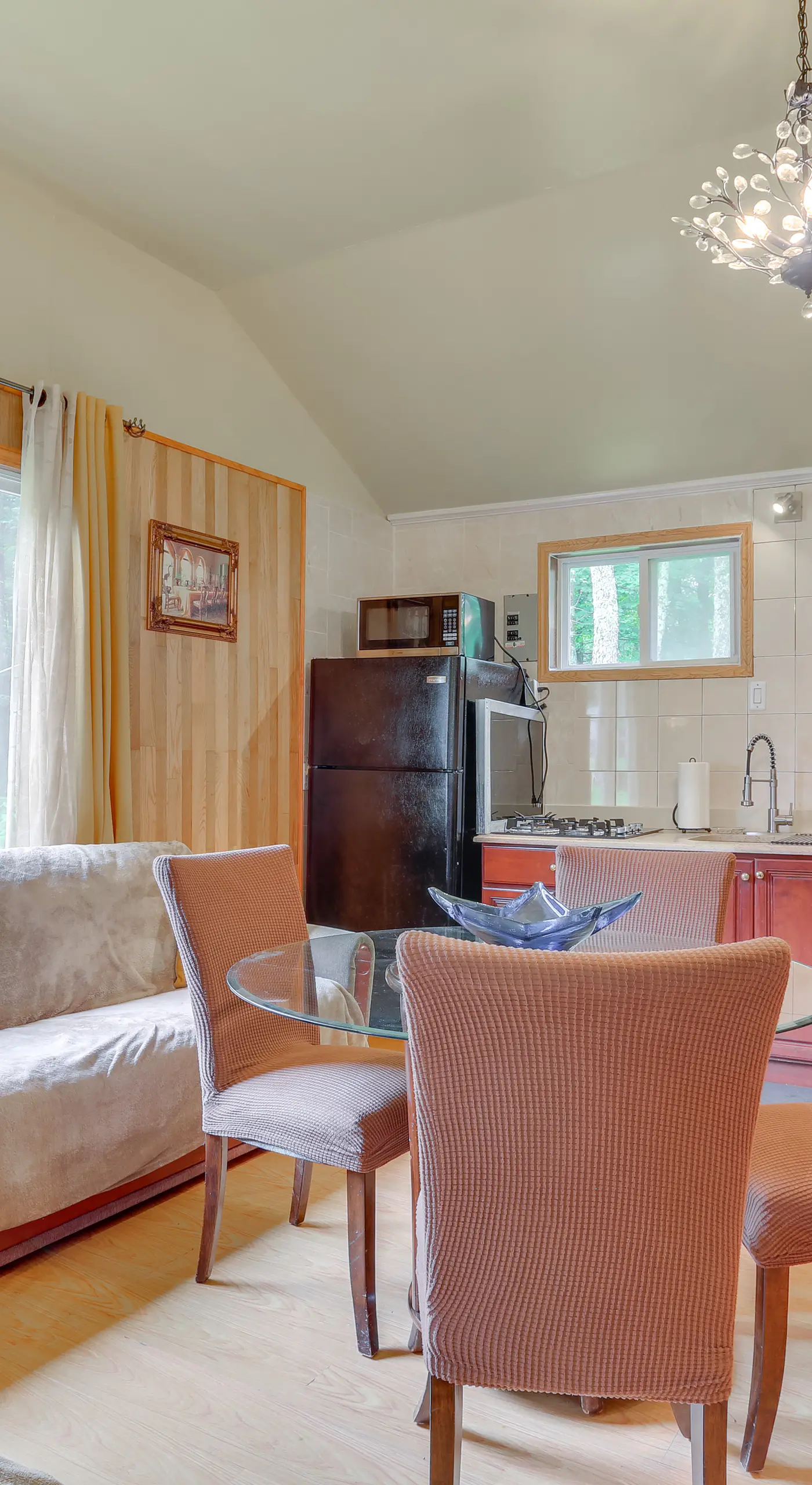 5 Mi to Swinging Bridge Reservoir: Cabin w/ Porch!