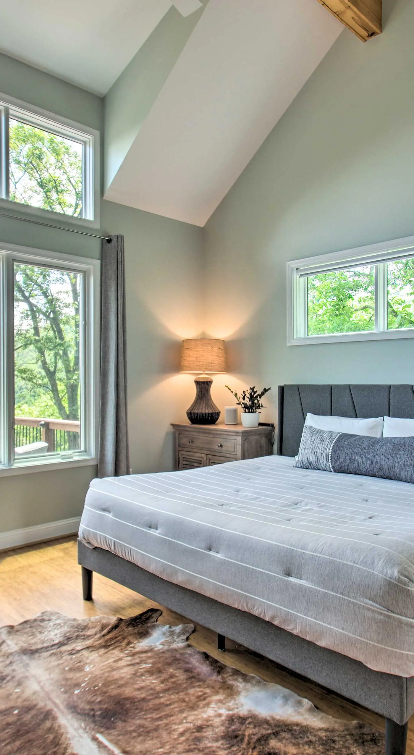 Grand Chalet w/ Hot Tub -  Near Wintergreen Resort