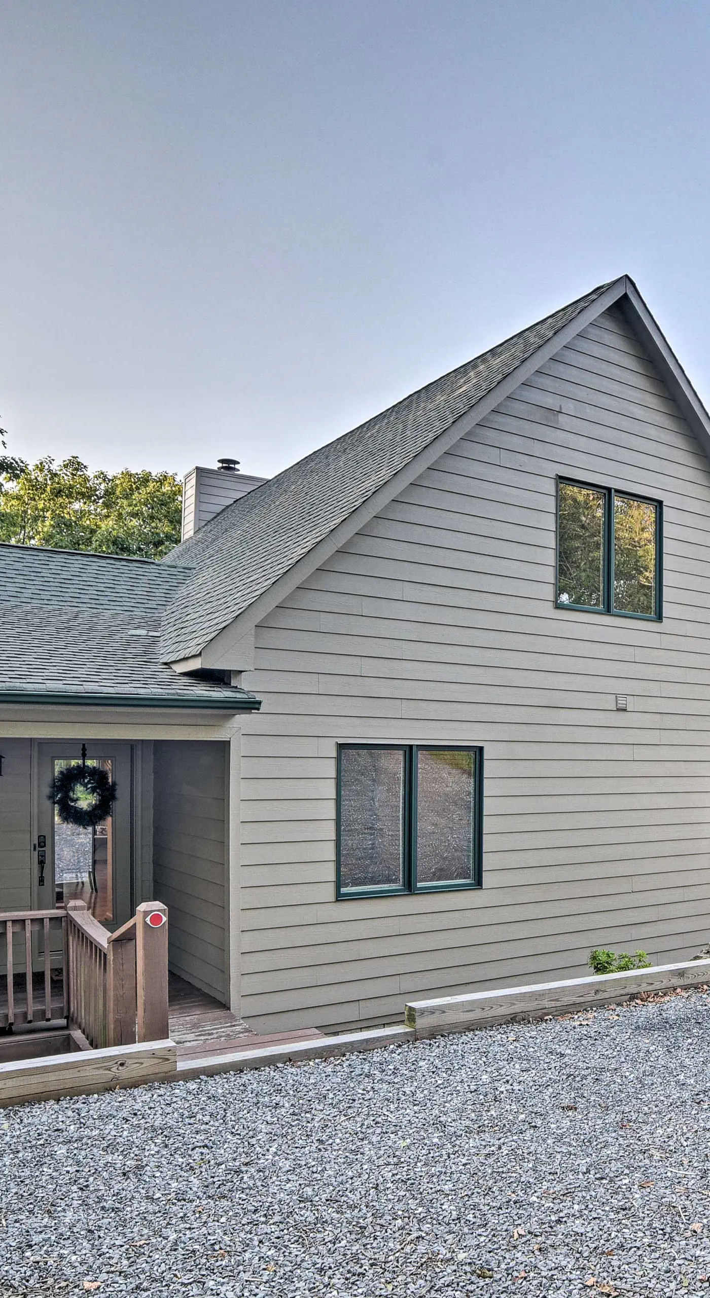 1 Mi to Slopes & Dining: Spacious Ski Getaway!