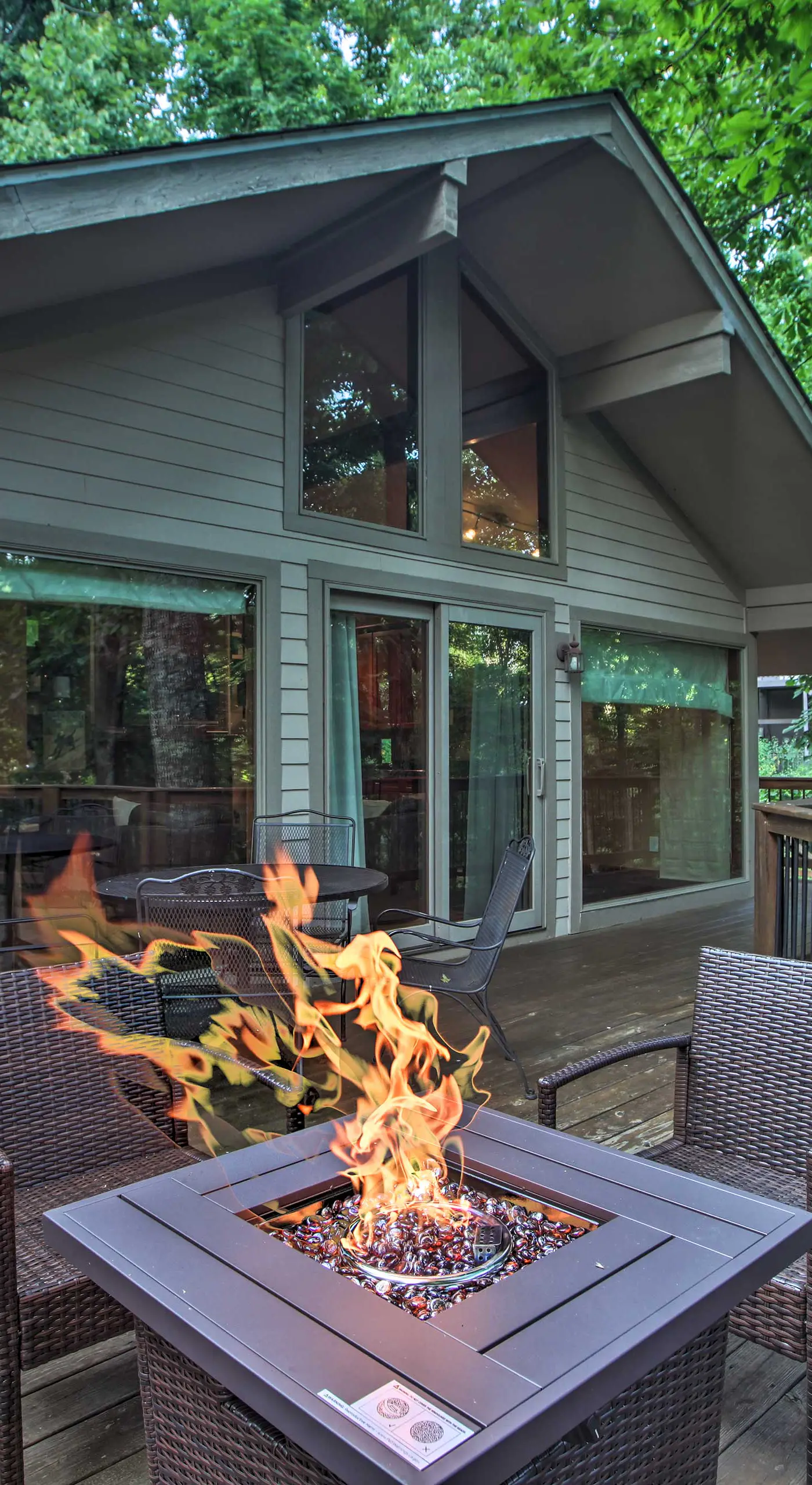 Cozy 'Hillside Hideaway' in Wintergreen Resort!