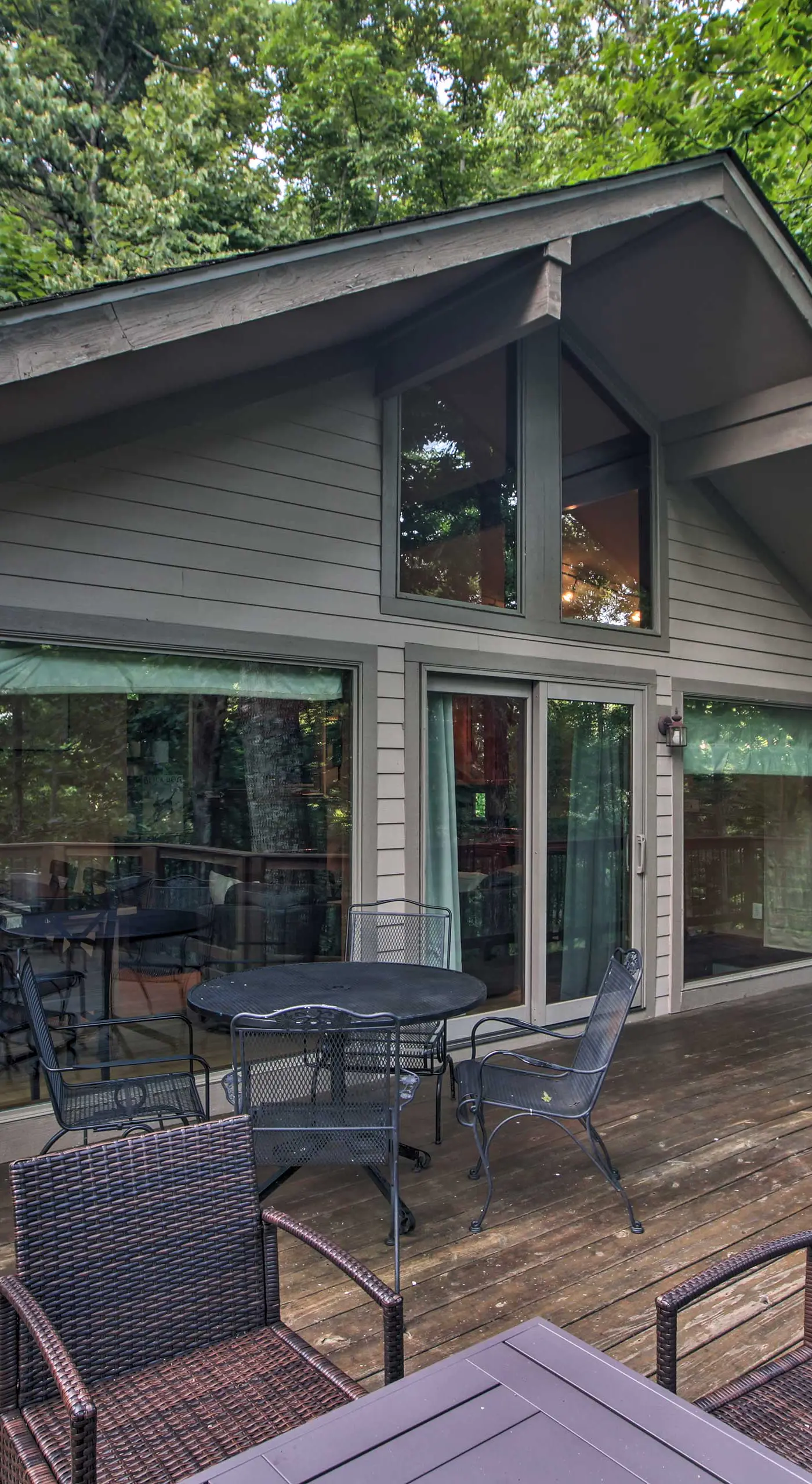 Cozy 'Hillside Hideaway' in Wintergreen Resort!