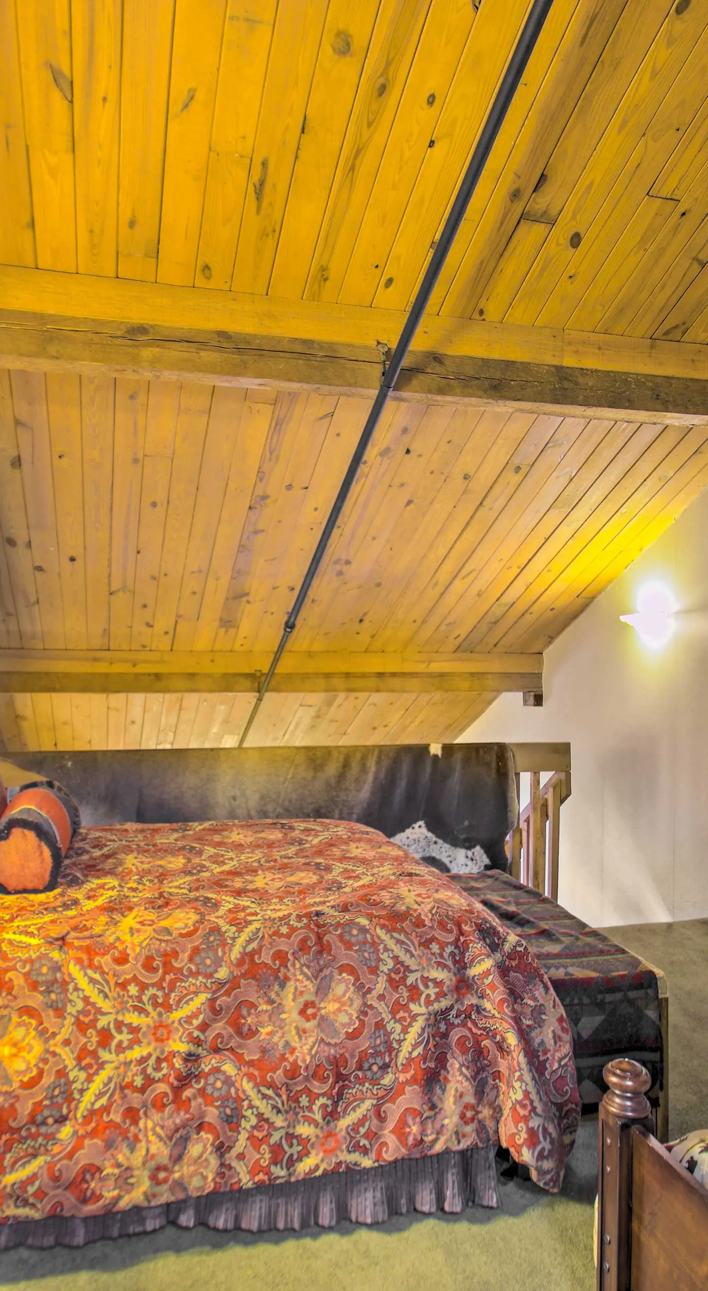 Snug Wintergreen Resort Studio: Ski In & Out!