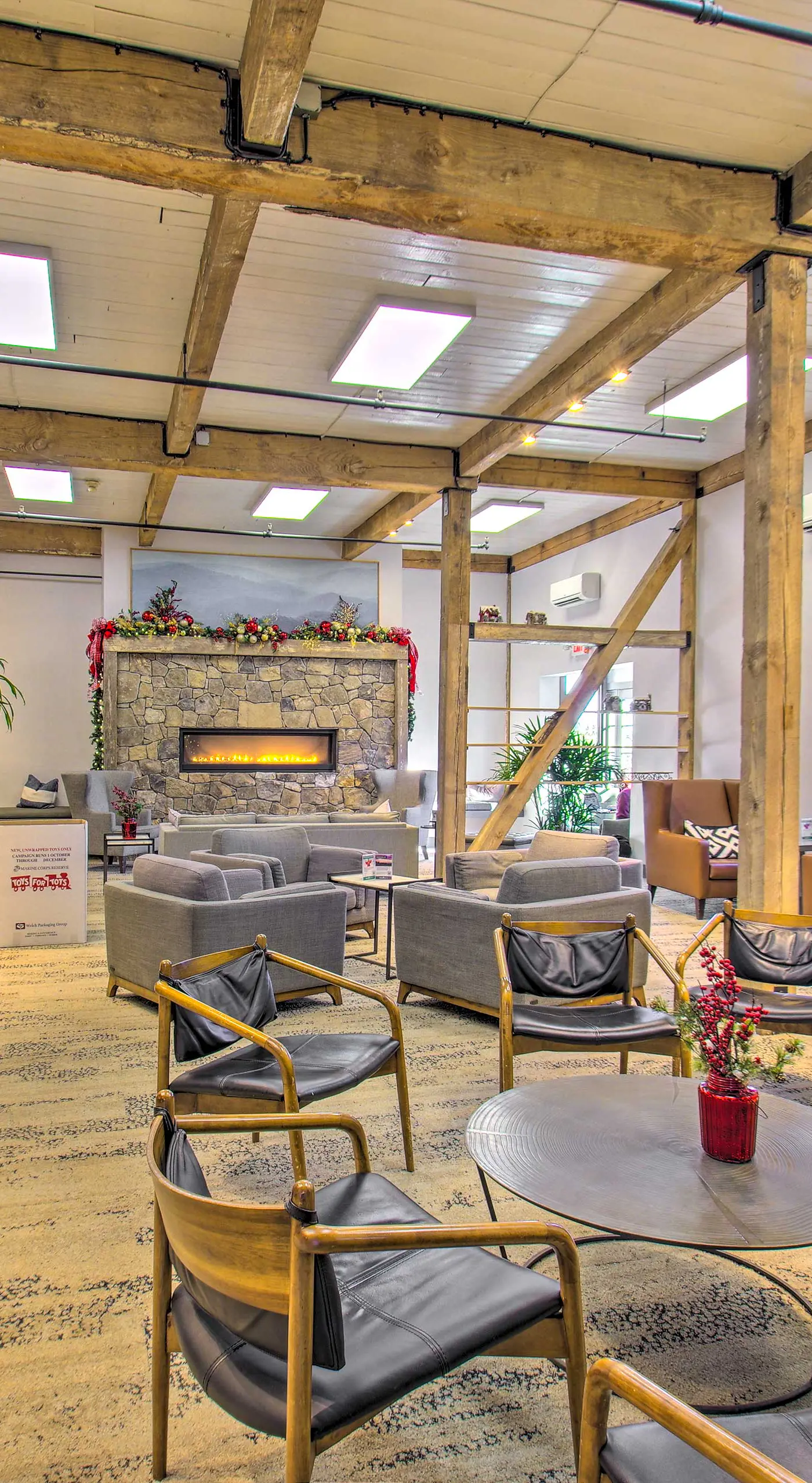 Snug Wintergreen Resort Studio: Ski In & Out!