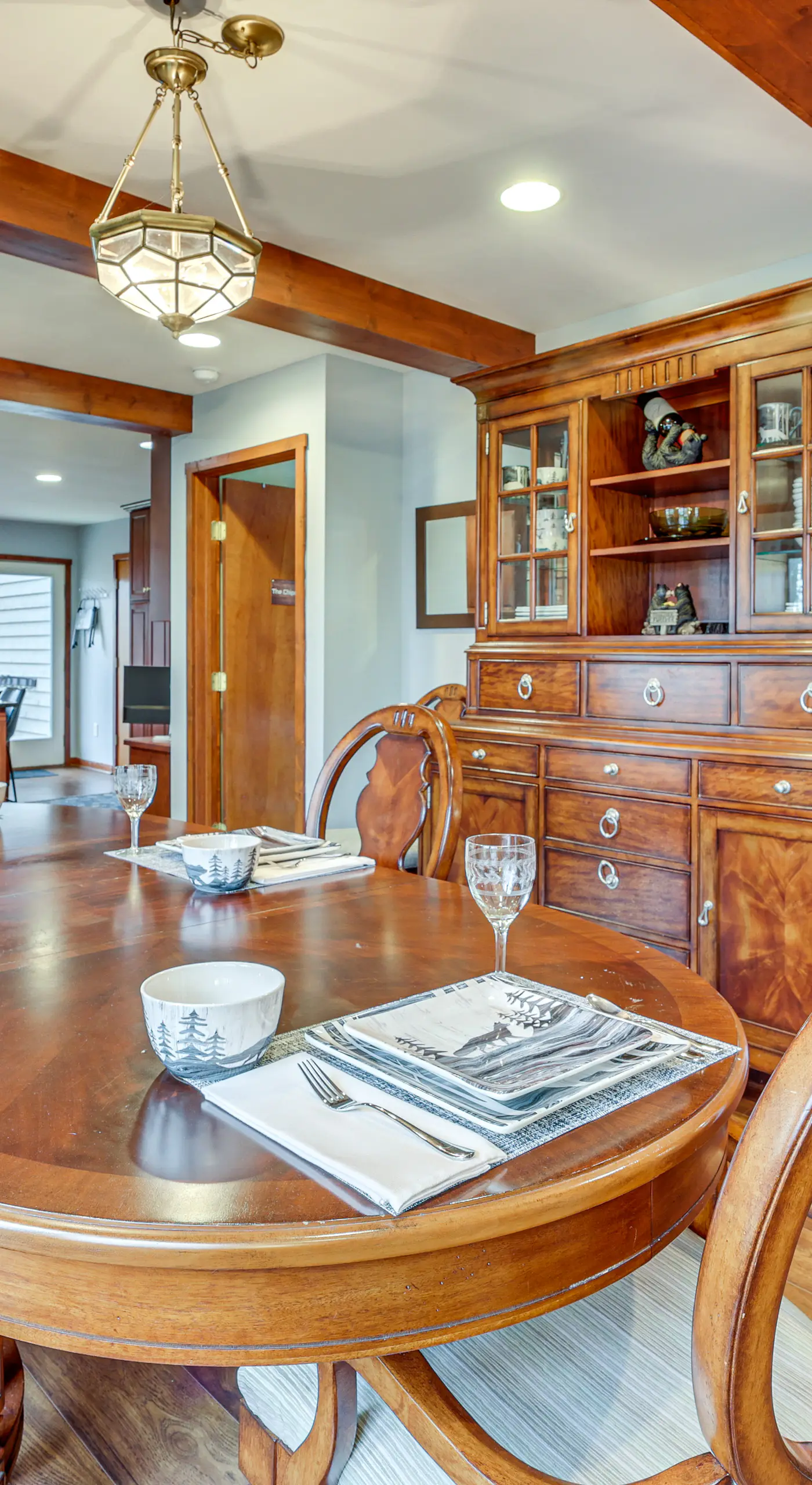 Grand Wintergreen Resort Home w/ Hot Tub!