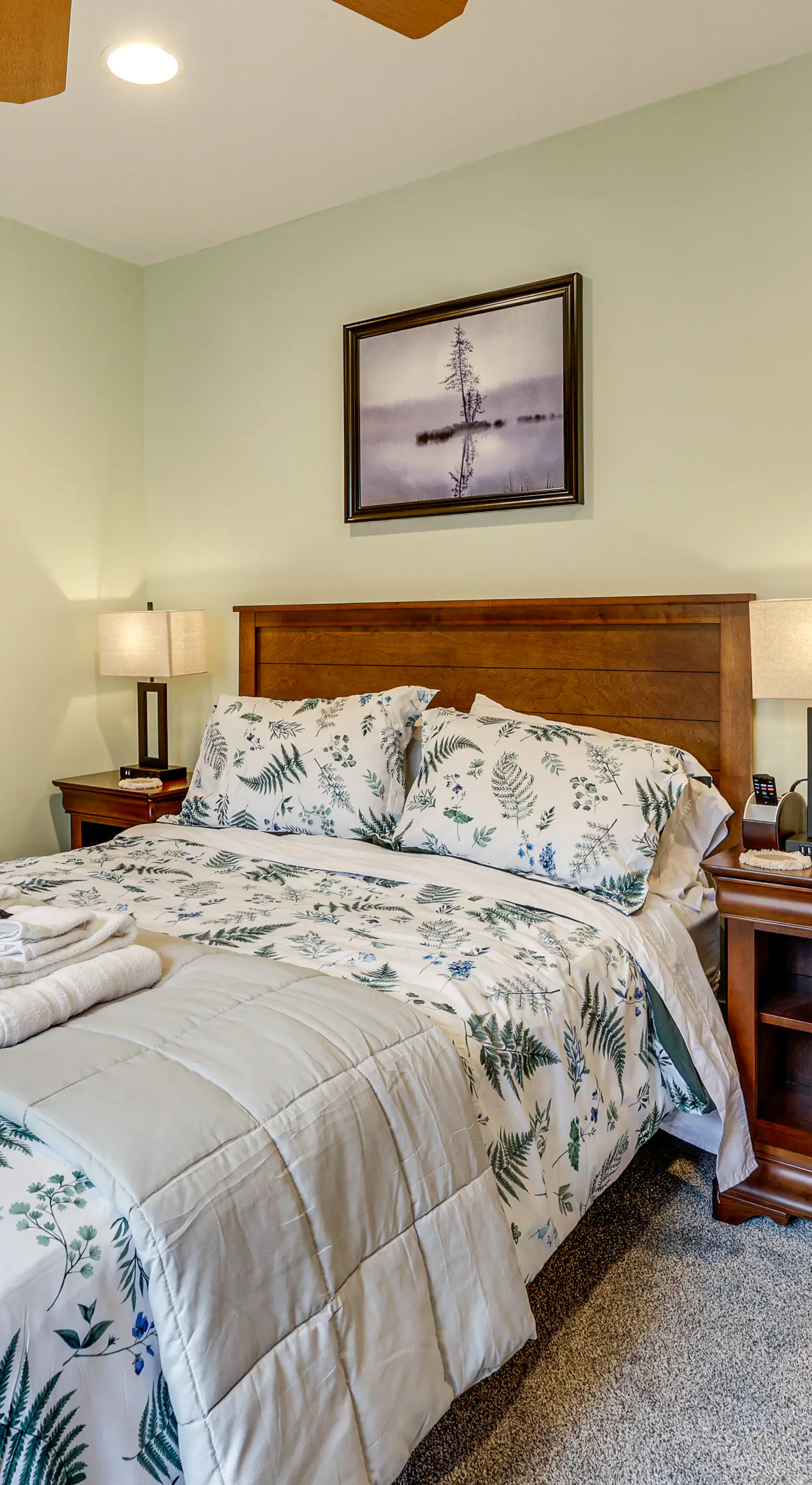 Grand Wintergreen Resort Home w/ Hot Tub!