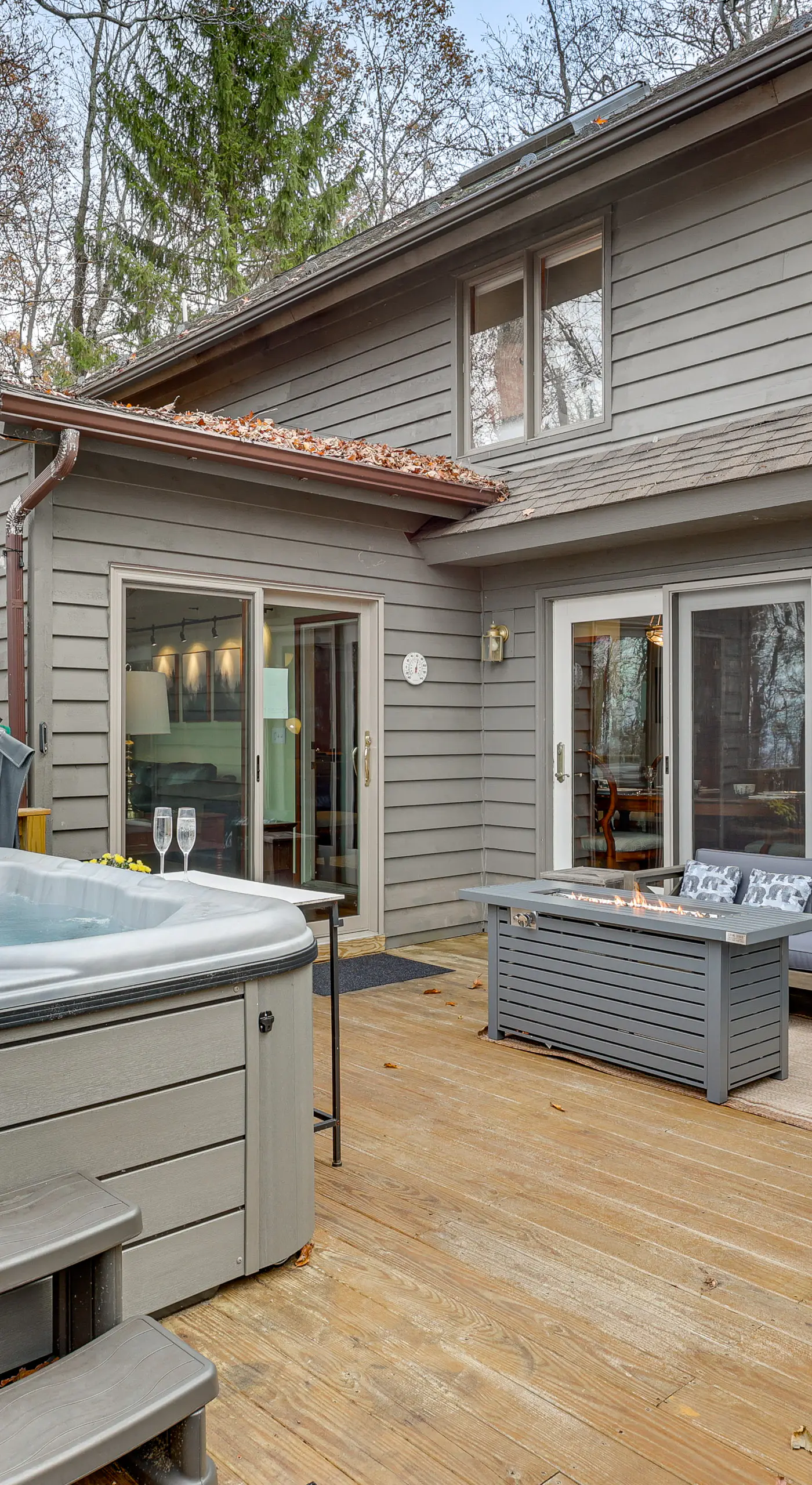 Grand Wintergreen Resort Home w/ Hot Tub!