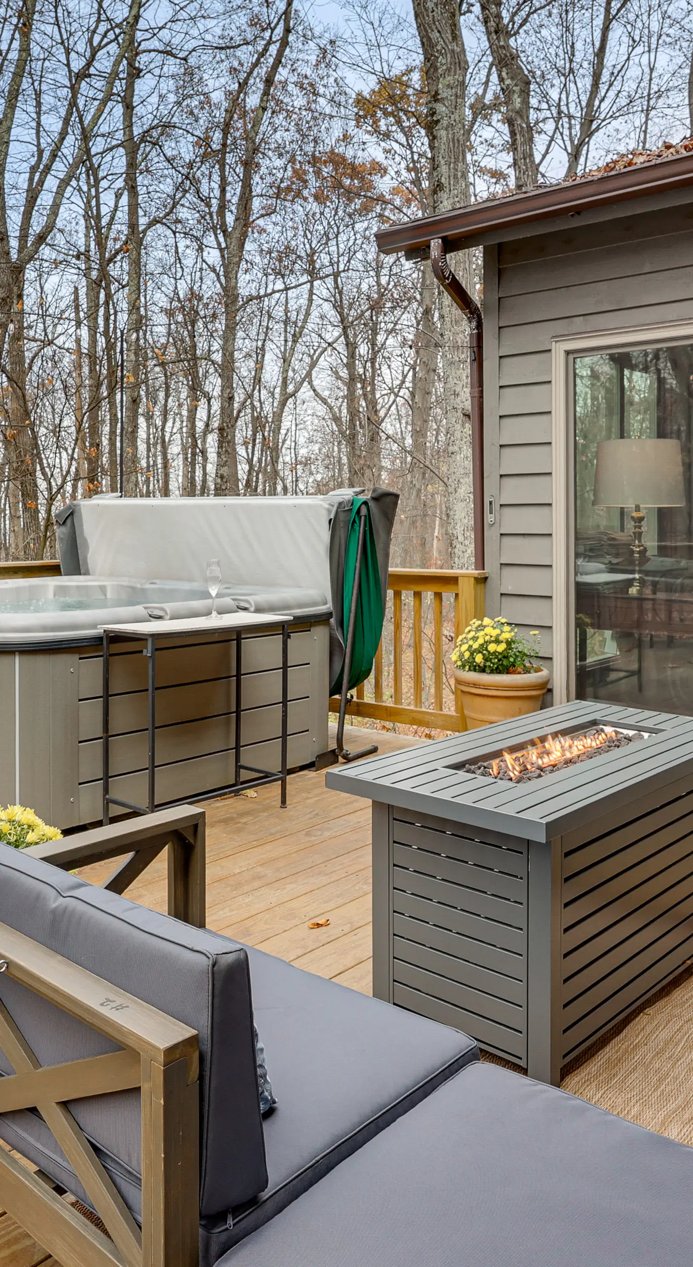 Grand Wintergreen Resort Home w/ Hot Tub!