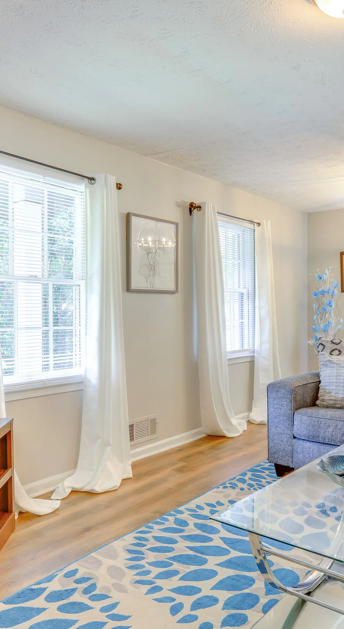 Deck & Game Room: Family Home in Stockbridge!