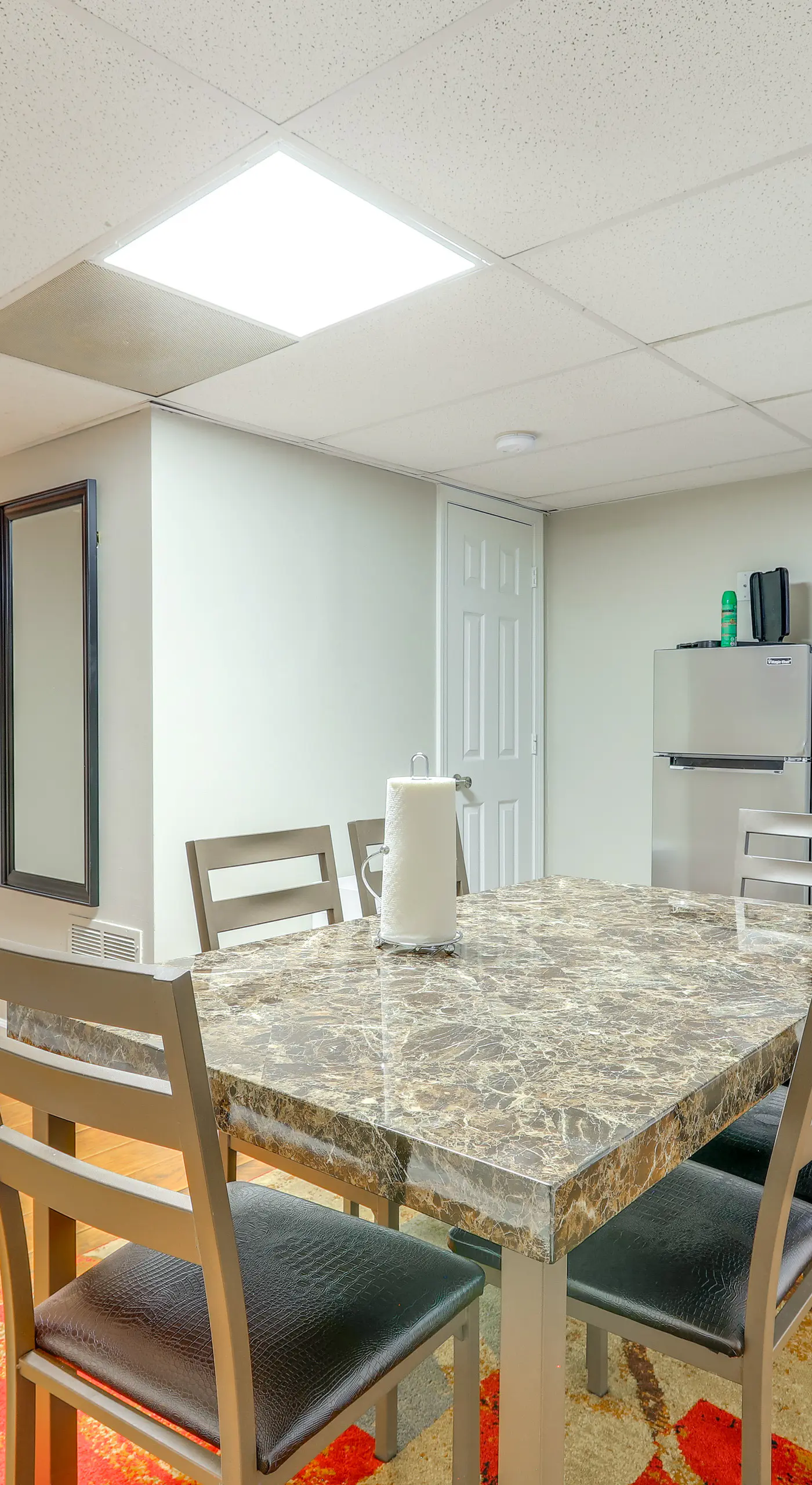 Deck & Game Room: Family Home in Stockbridge!