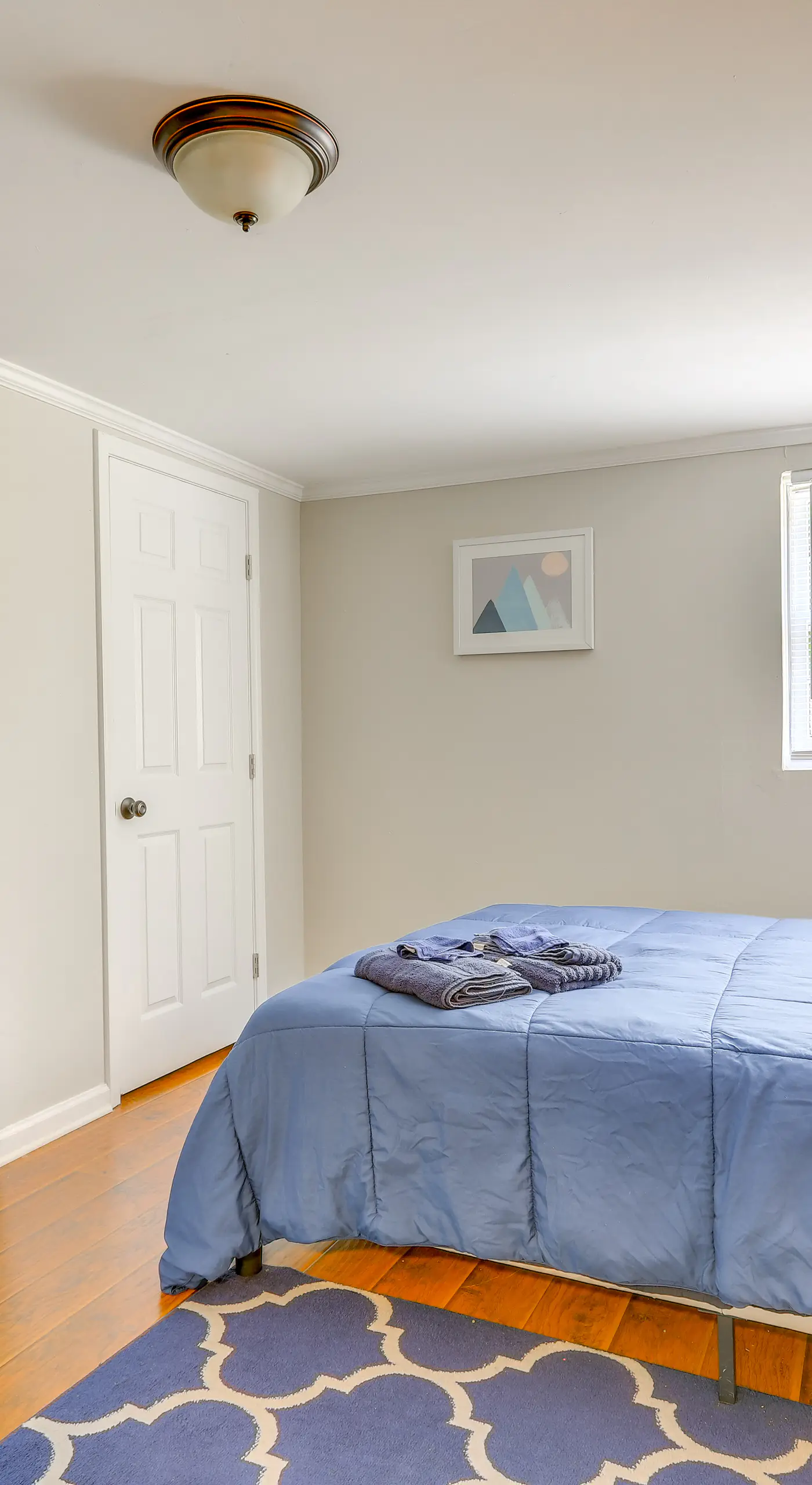 Deck & Game Room: Family Home in Stockbridge!