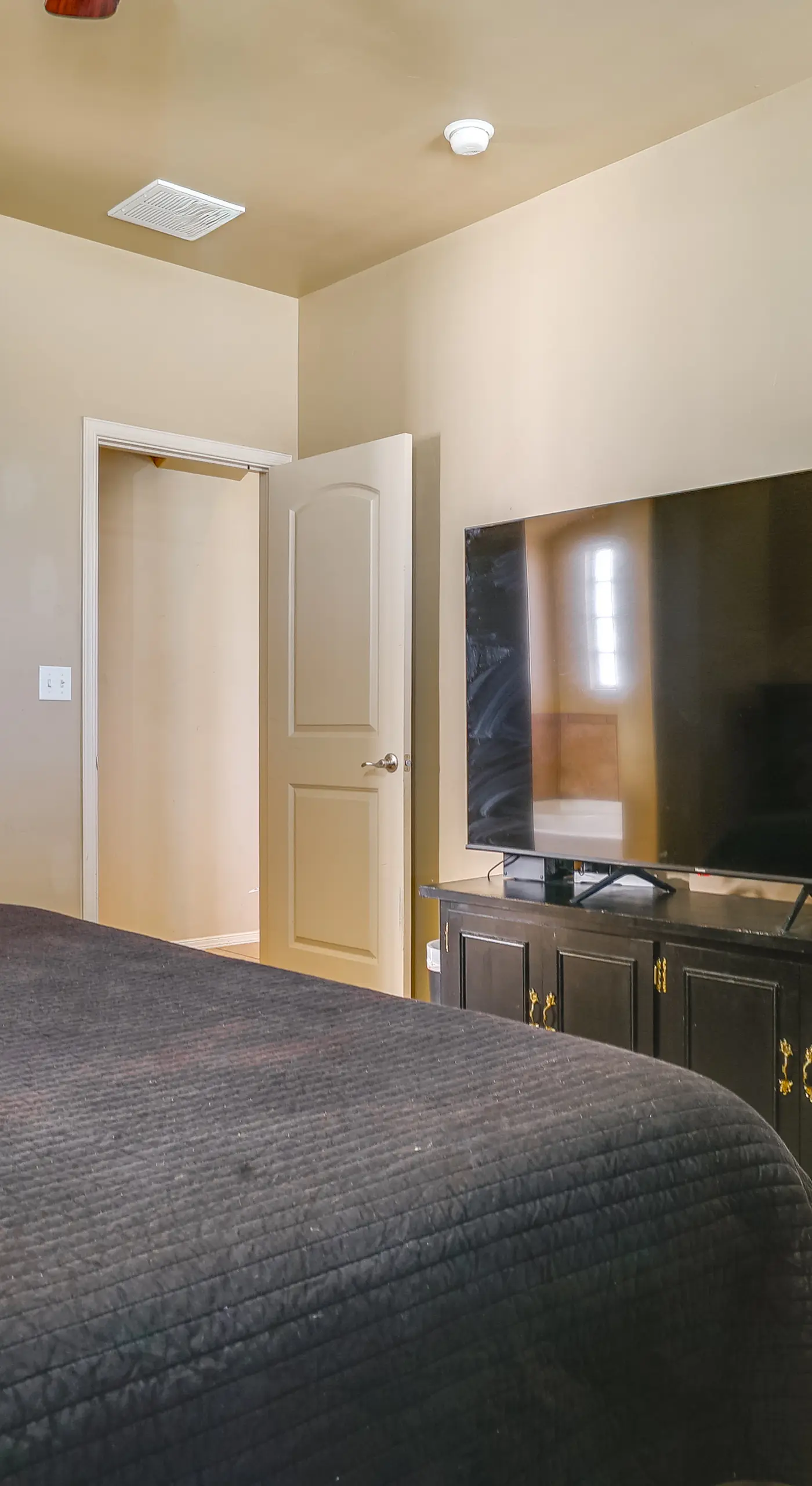 Pet-Friendly Getaway w/ Mtn Views in Las Cruces!