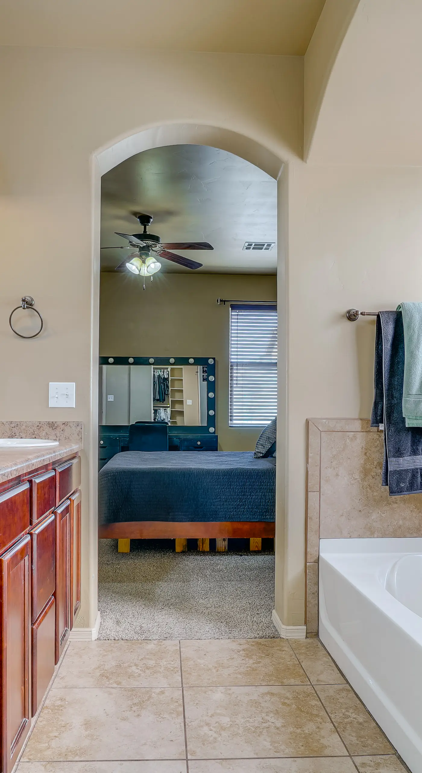 Pet-Friendly Getaway w/ Mtn Views in Las Cruces!