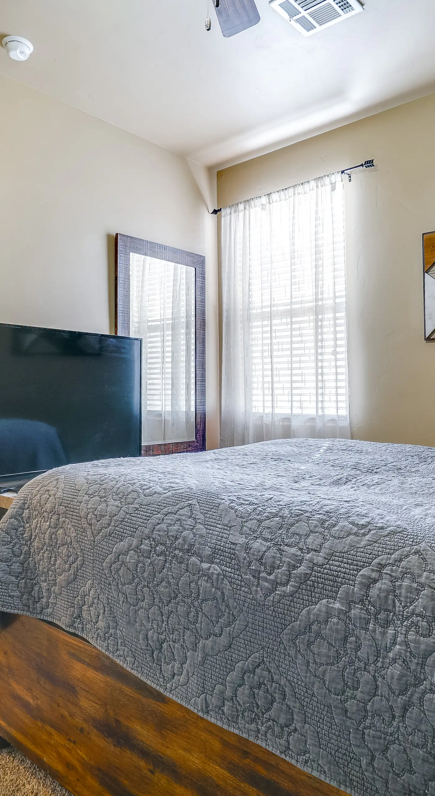 Pet-Friendly Getaway w/ Mtn Views in Las Cruces!
