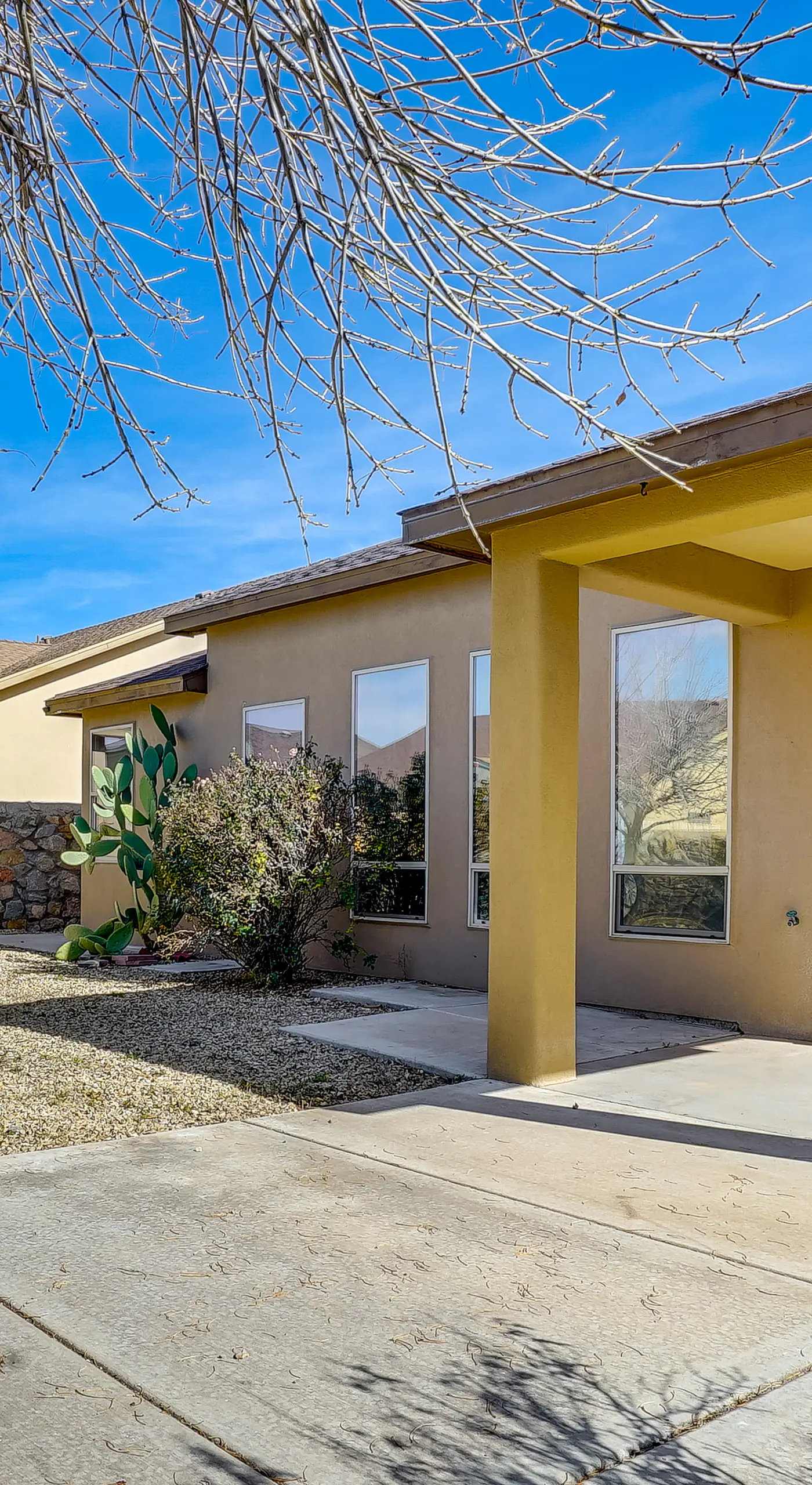 Pet-Friendly Getaway w/ Mtn Views in Las Cruces!