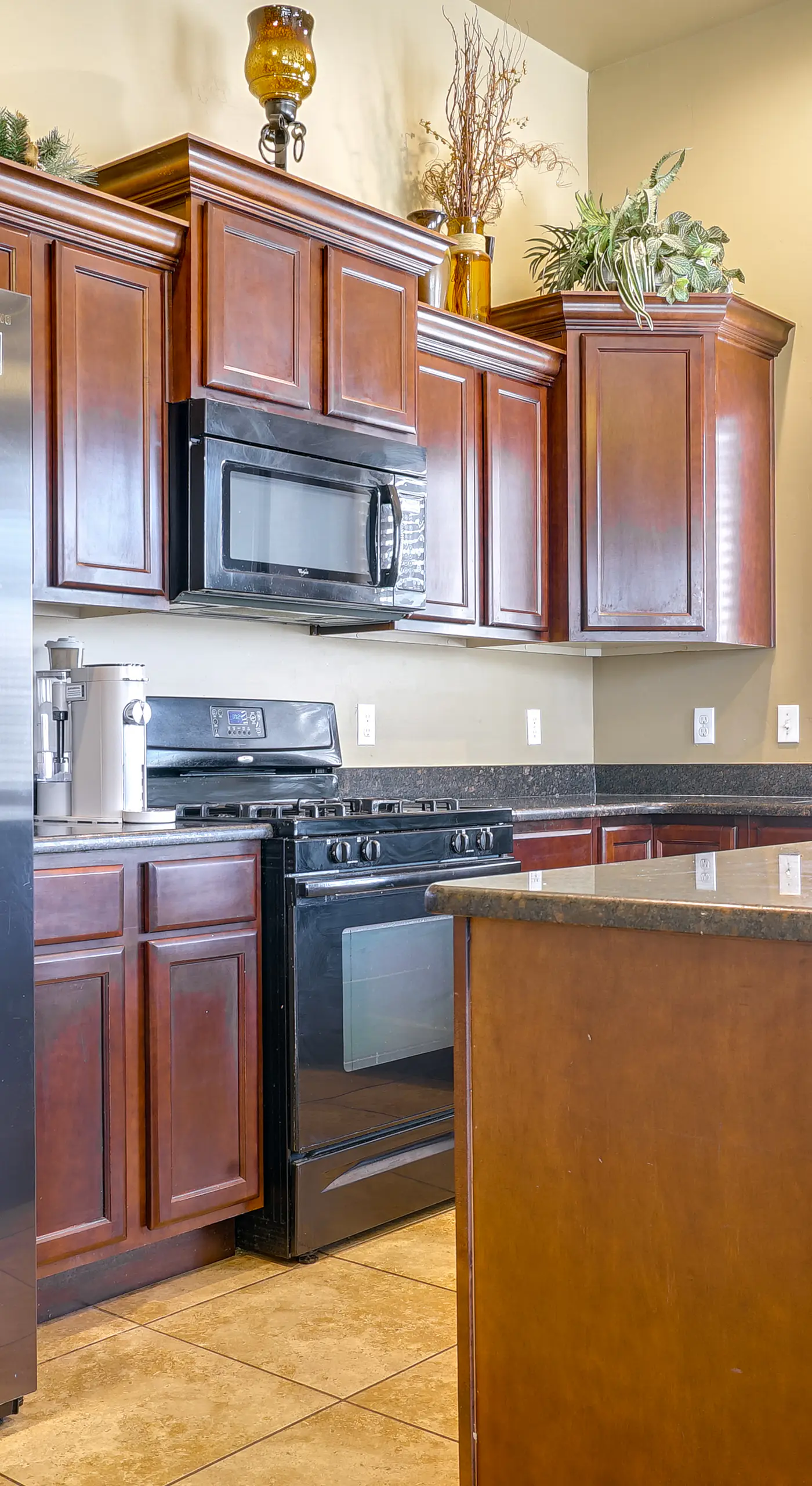 Pet-Friendly Getaway w/ Mtn Views in Las Cruces!