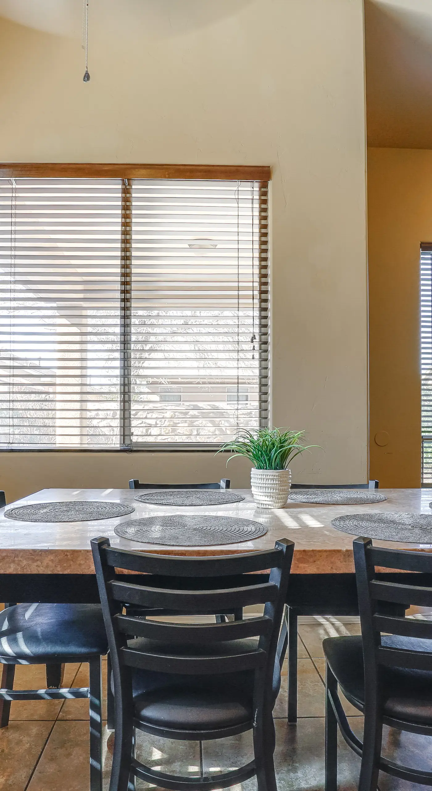 Pet-Friendly Getaway w/ Mtn Views in Las Cruces!