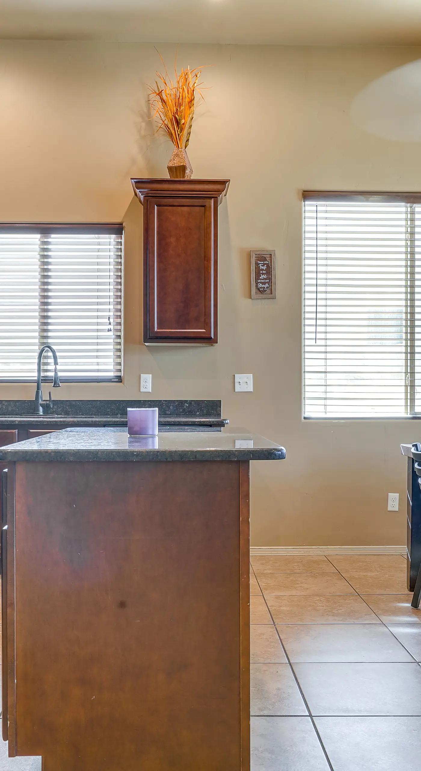 Pet-Friendly Getaway w/ Mtn Views in Las Cruces!