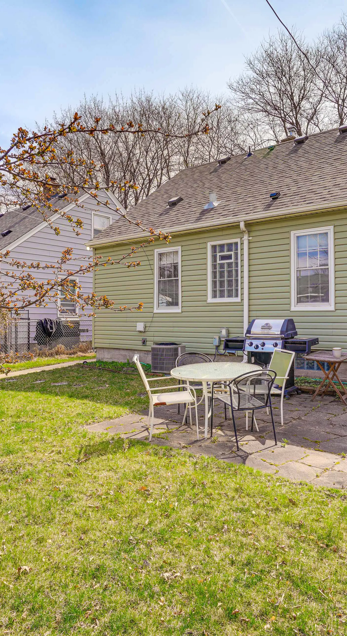 Pet-Friendly St Paul Home < 5 Mi to Downtown!