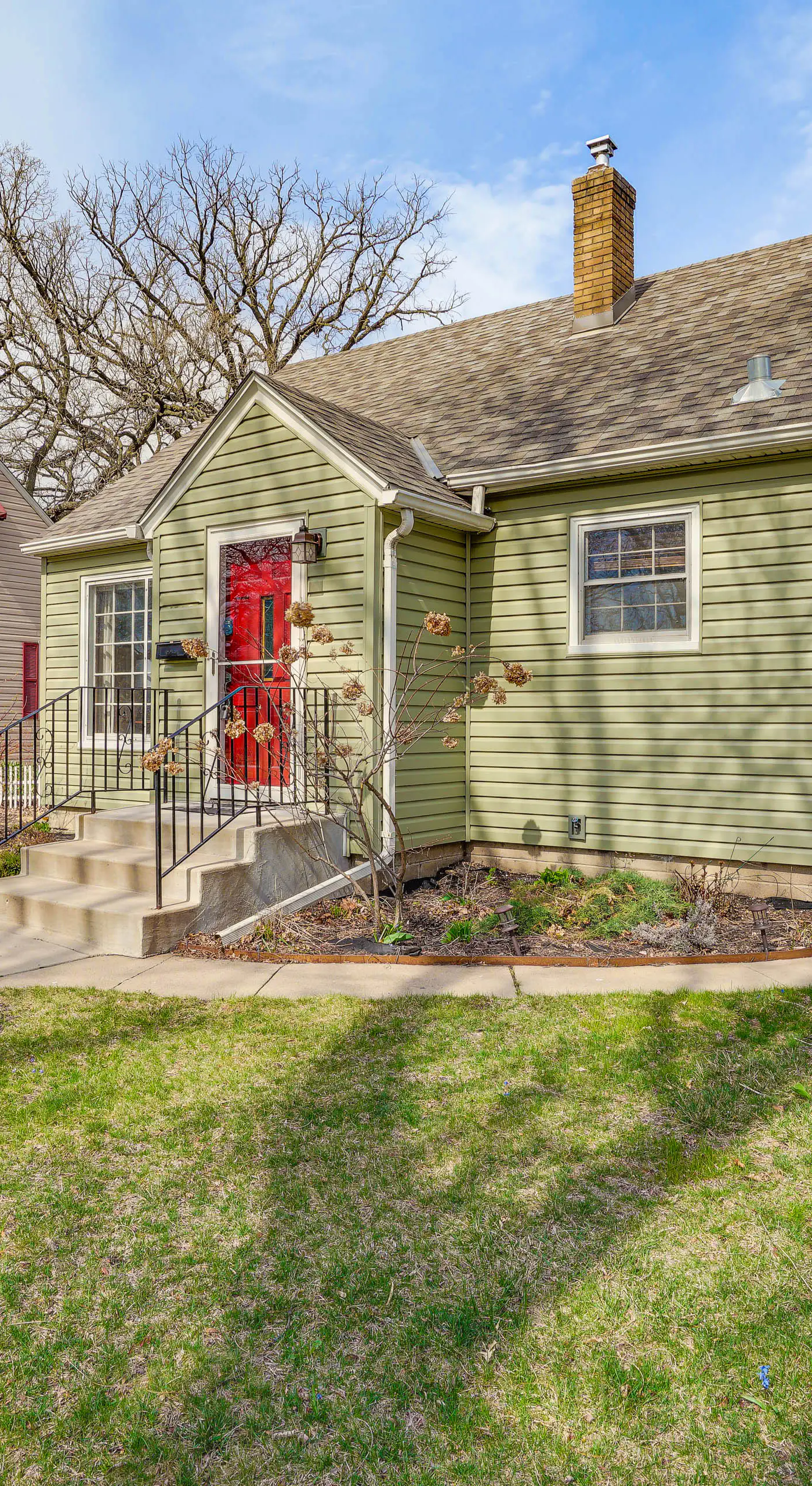 Pet-Friendly St Paul Home < 5 Mi to Downtown!