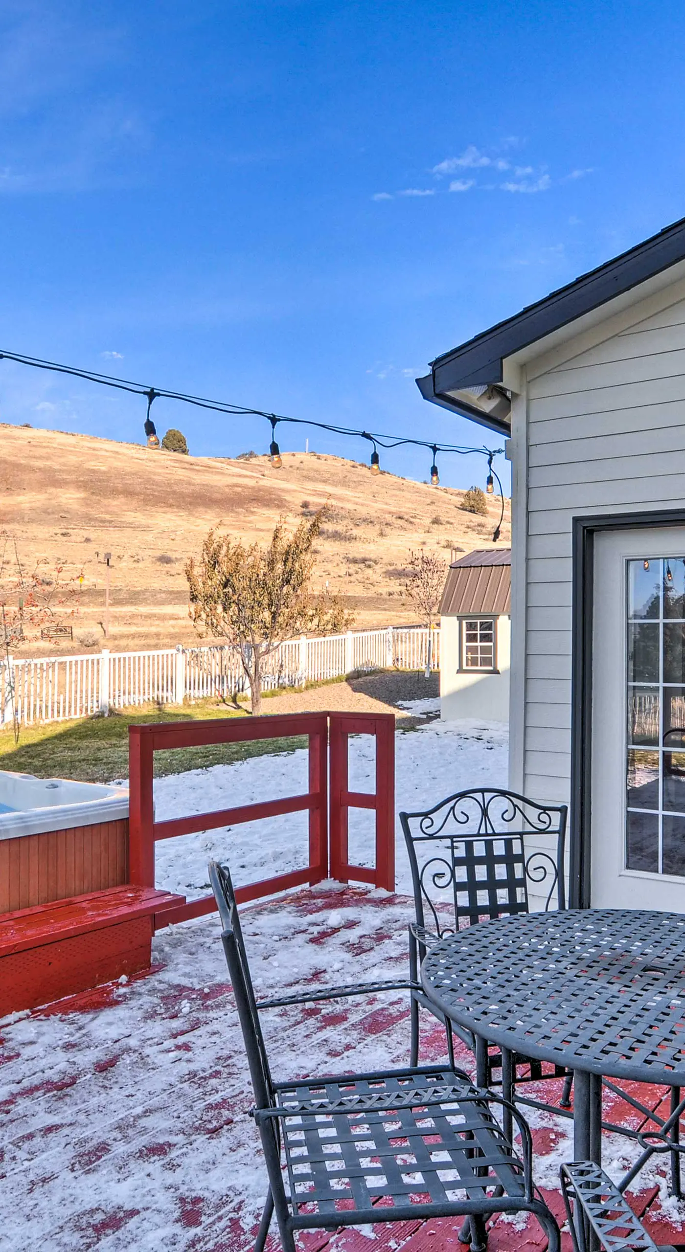 Alluring Home w/ Fire Pit < 1/2 Mi to OIT!