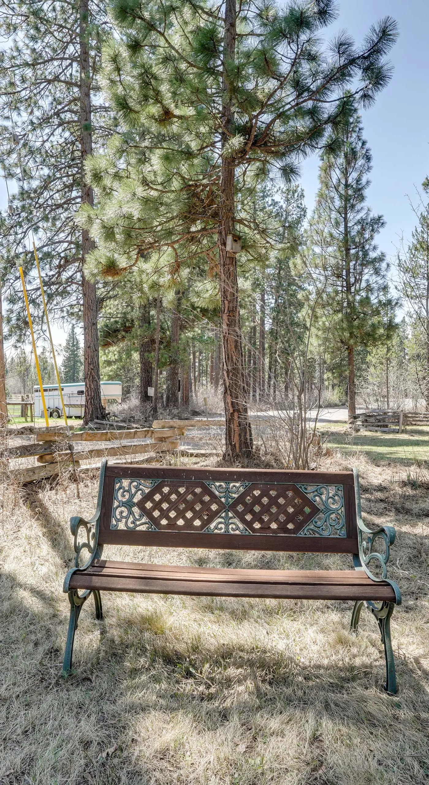 Remote Escape: Klamath Falls Cabin By Lake & Hikes