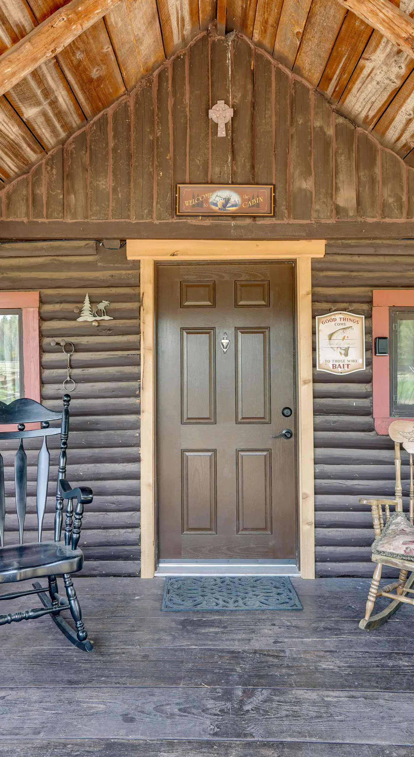 Remote Escape: Klamath Falls Cabin By Lake & Hikes