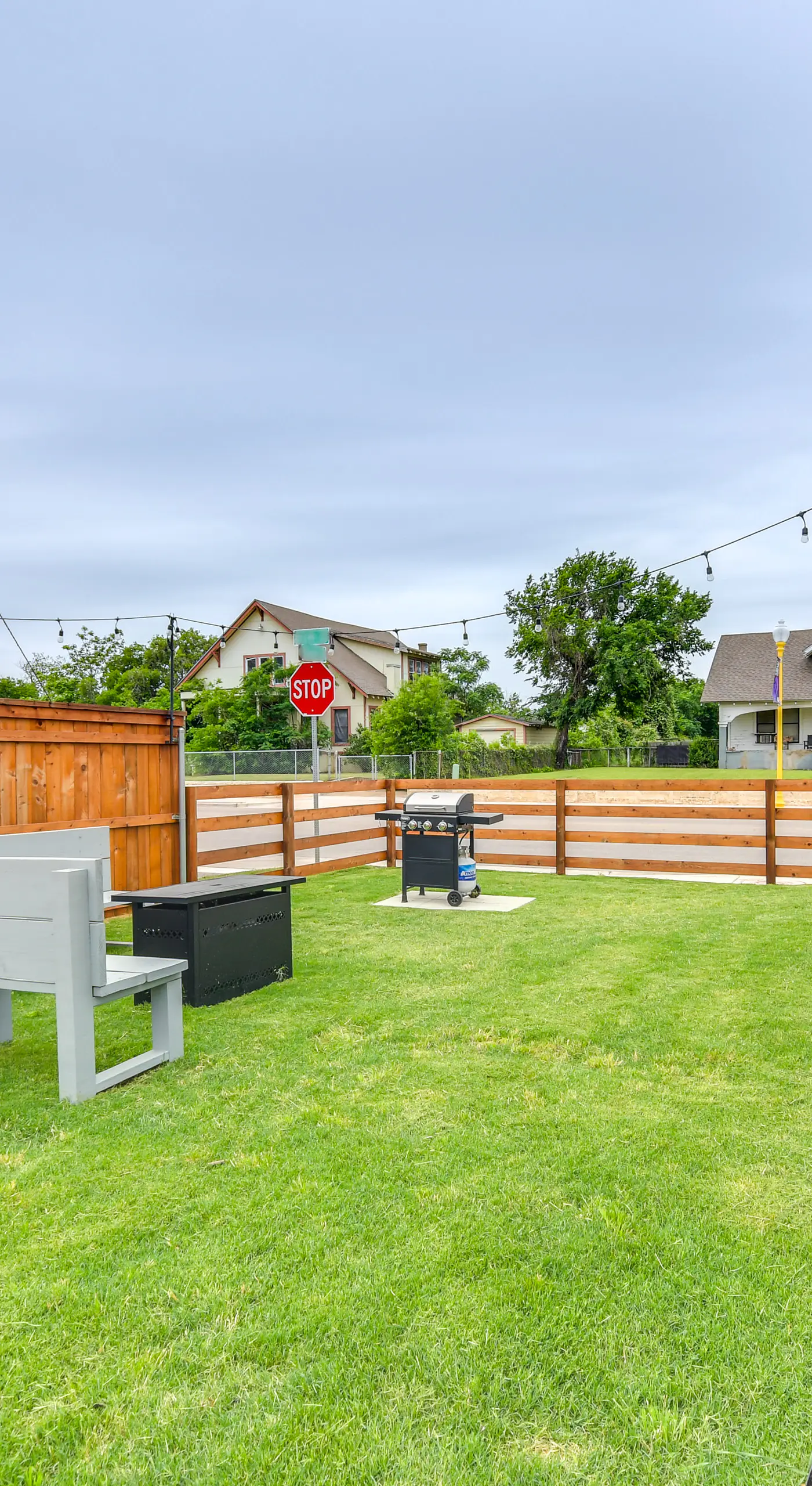 2 Mi to Dtwn: Chic Waco Studio w/ Fire Pit!