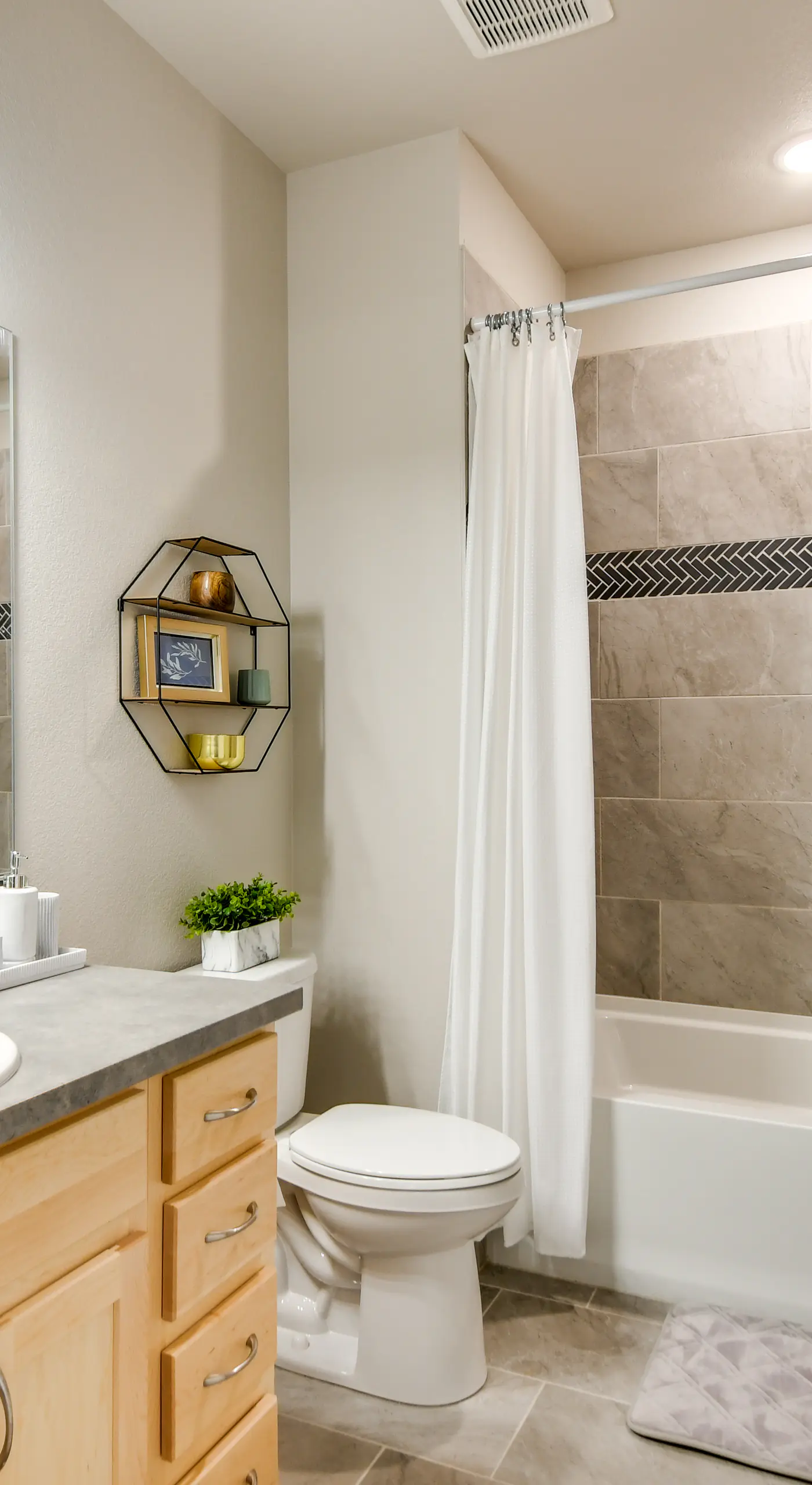 Elegant Loveland Condo < 5 Mi to Old Town!