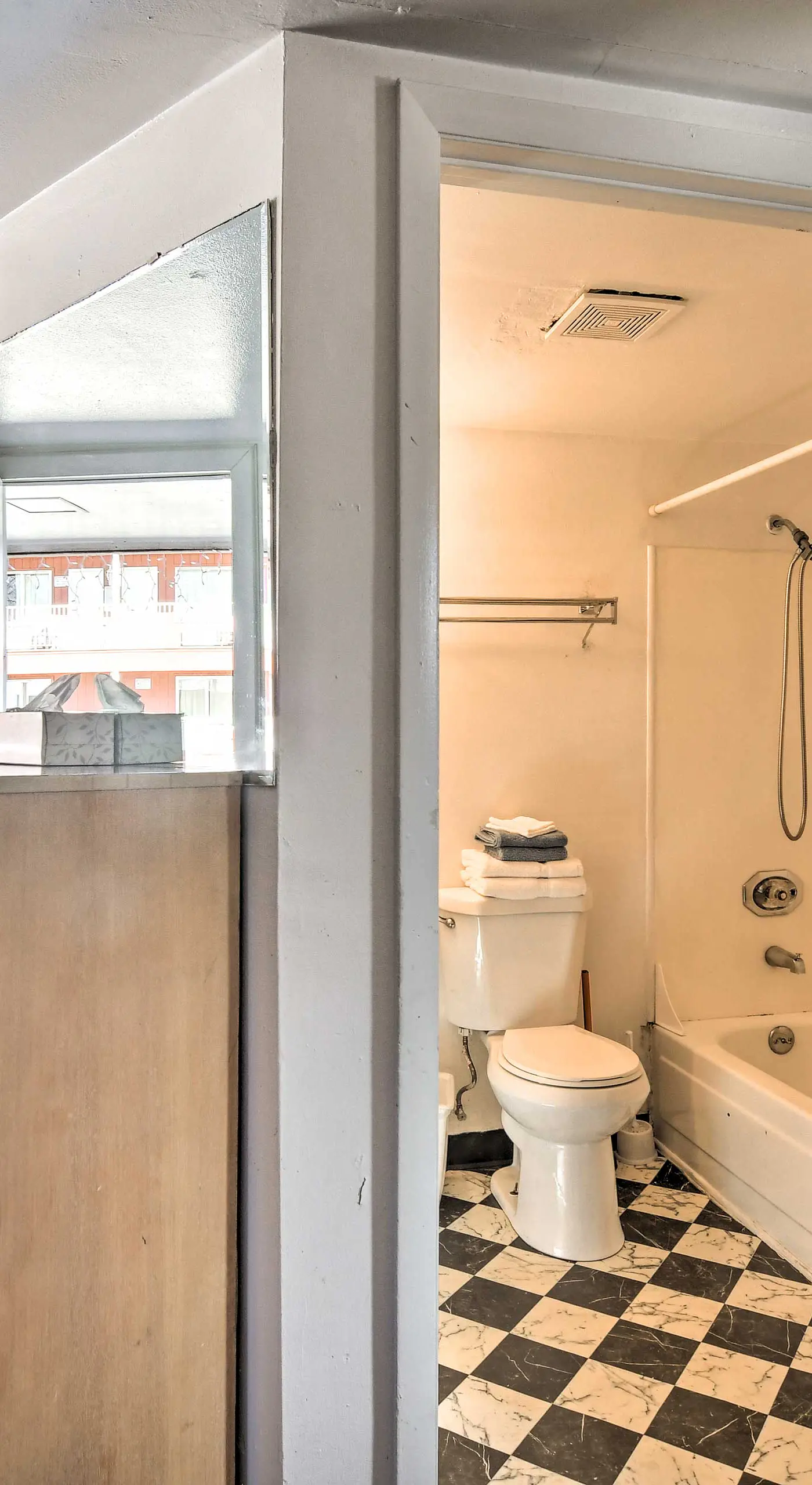 Vacation Rental in Loveland 1 Mi to Downtown!