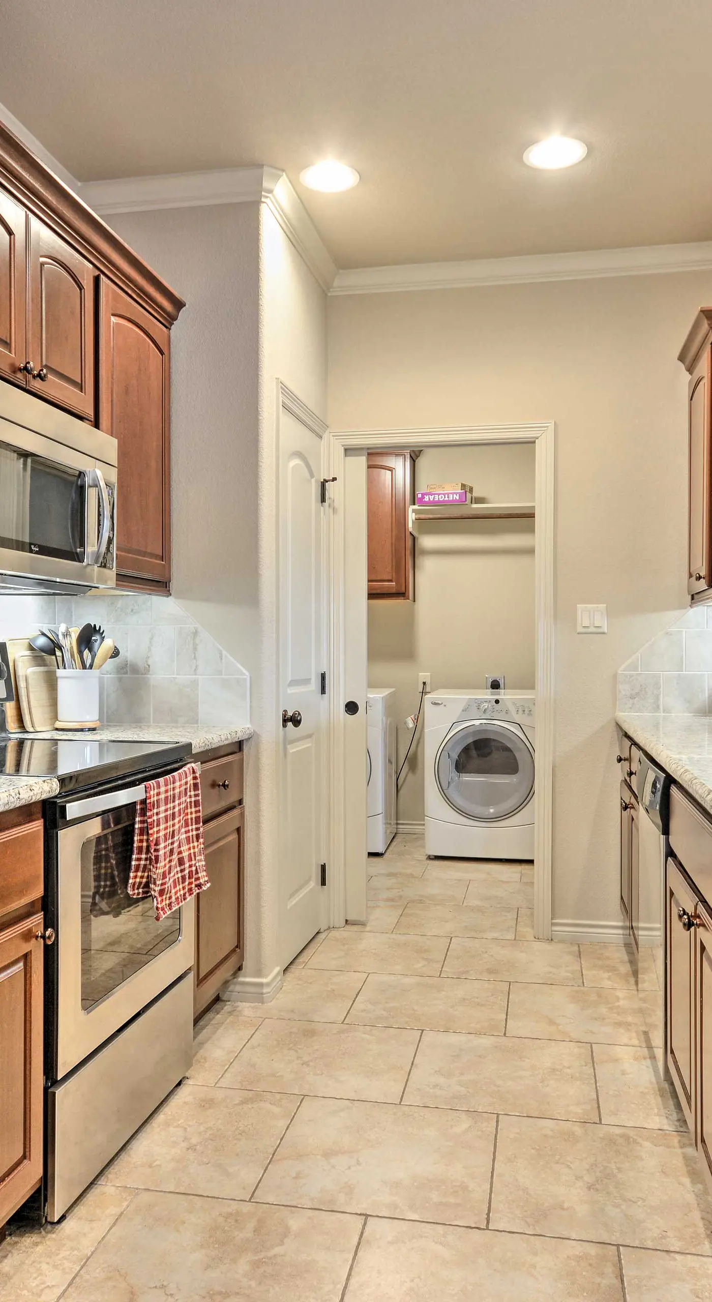 College Station Townhouse w/ Private Patio